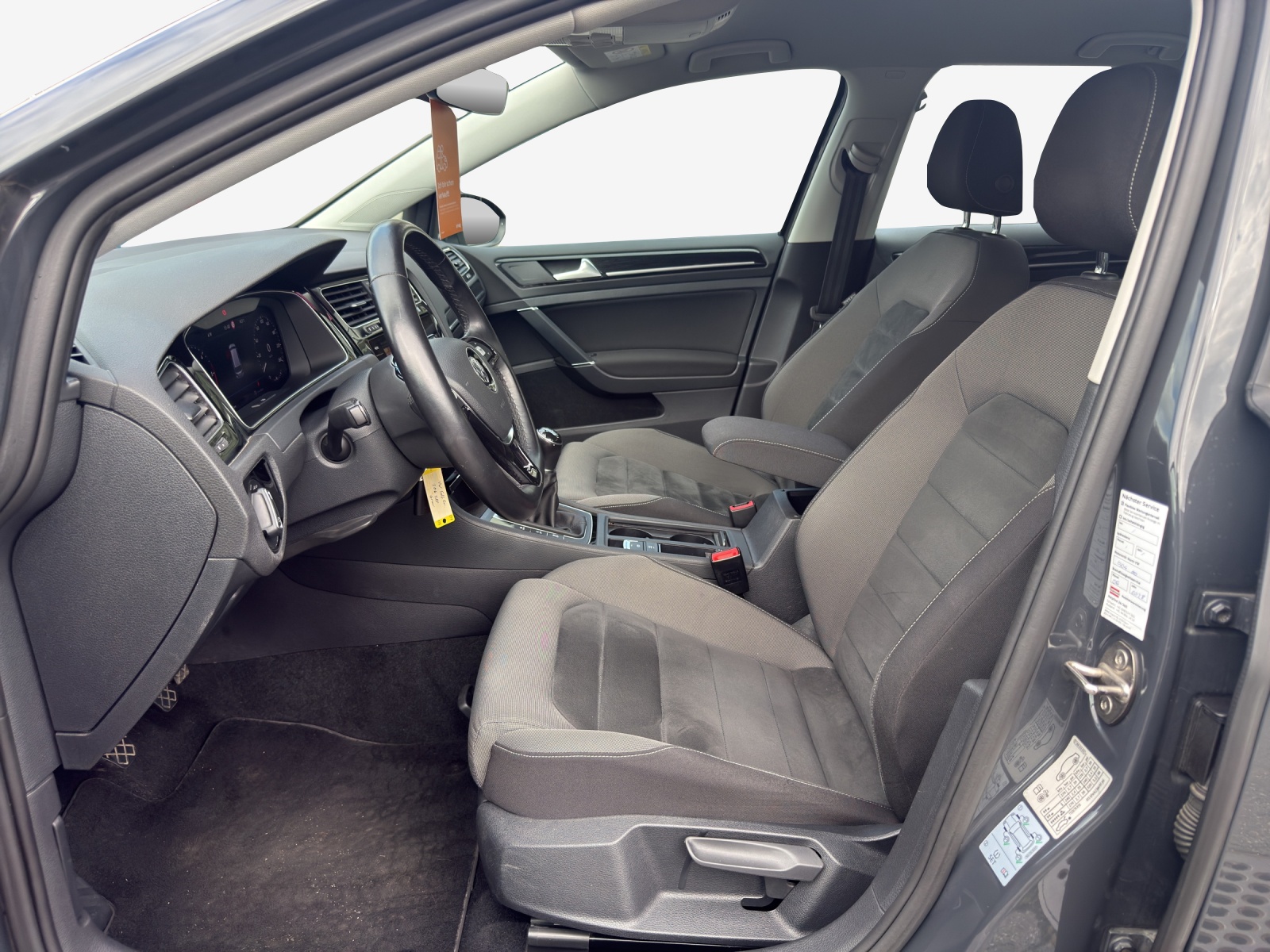 VW Golf Variant 2.0 TDI Highline 4Motion-image-7