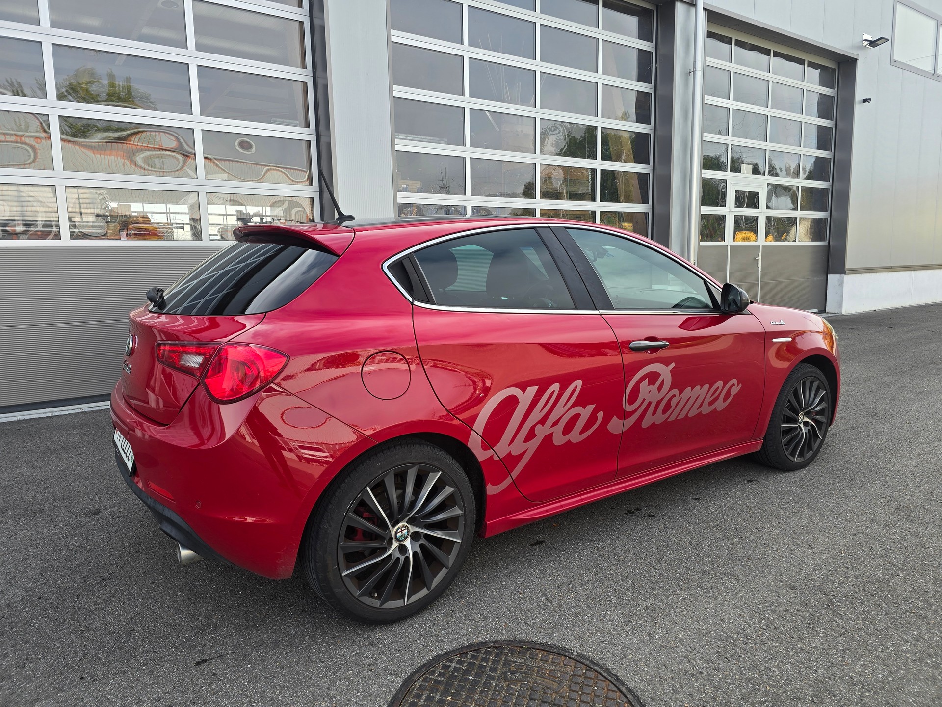 ALFA ROMEO Giulietta 2.0 JTDM Distinctive TCT-image-2