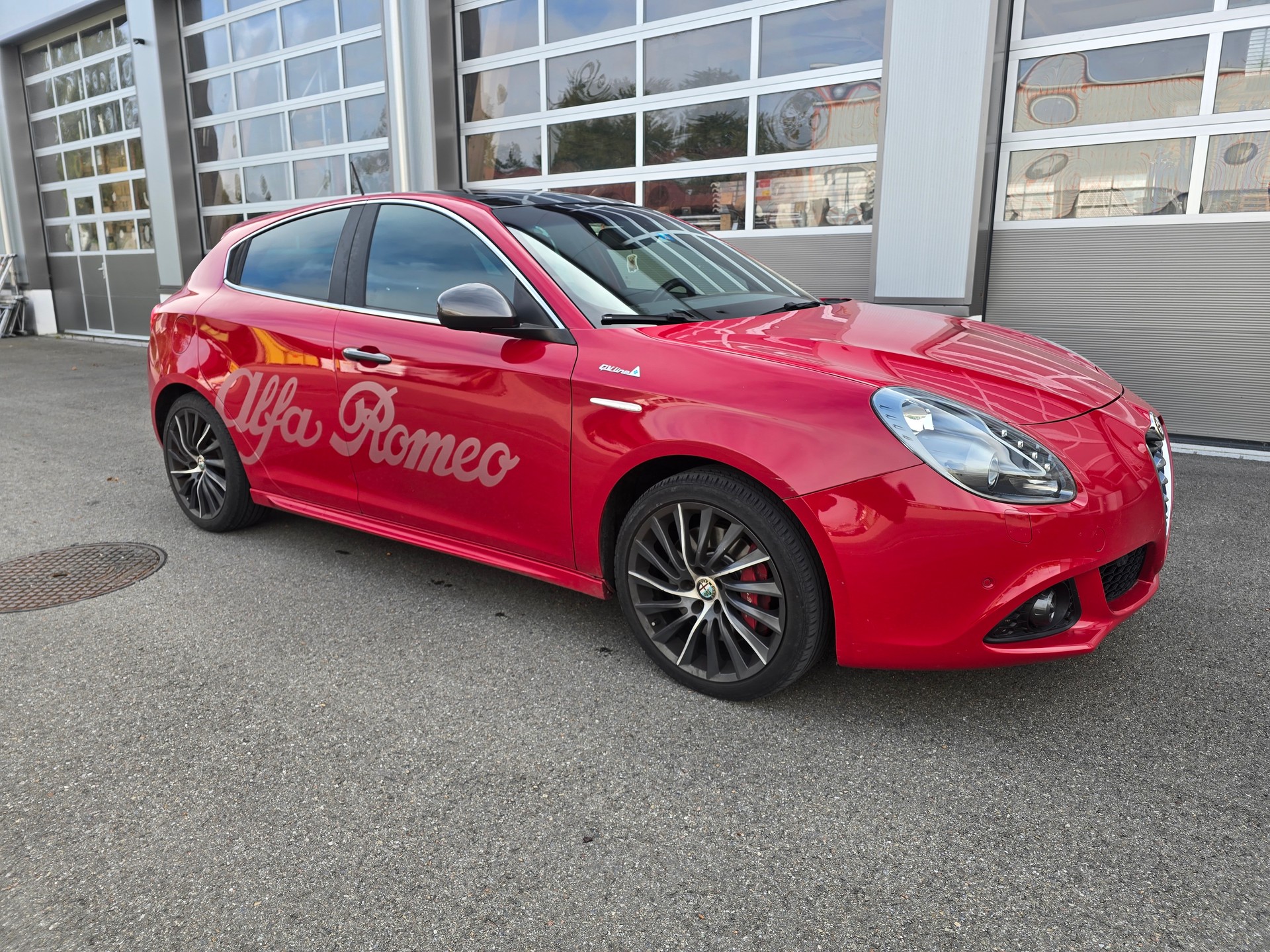 ALFA ROMEO Giulietta 2.0 JTDM Distinctive TCT-image-0