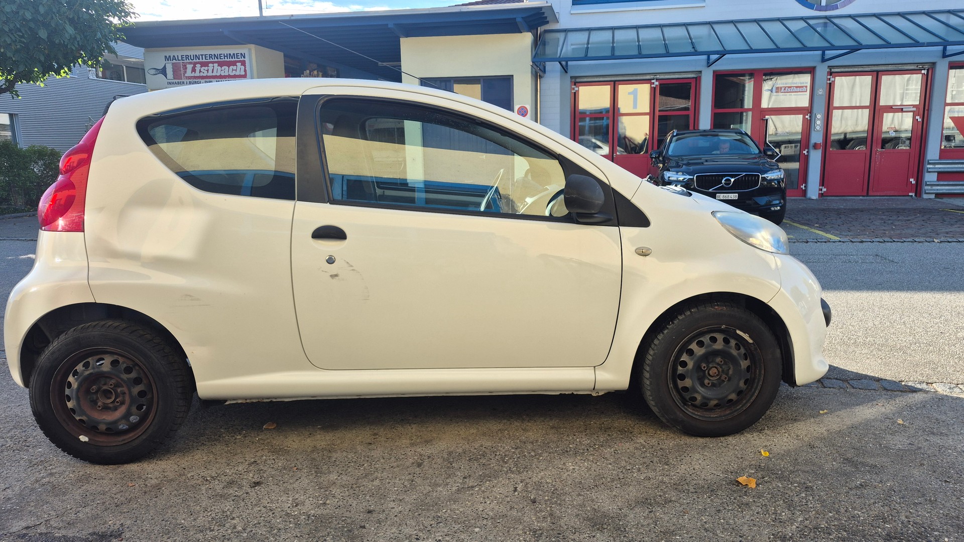 PEUGEOT 107 1.0 Trendy-image-3