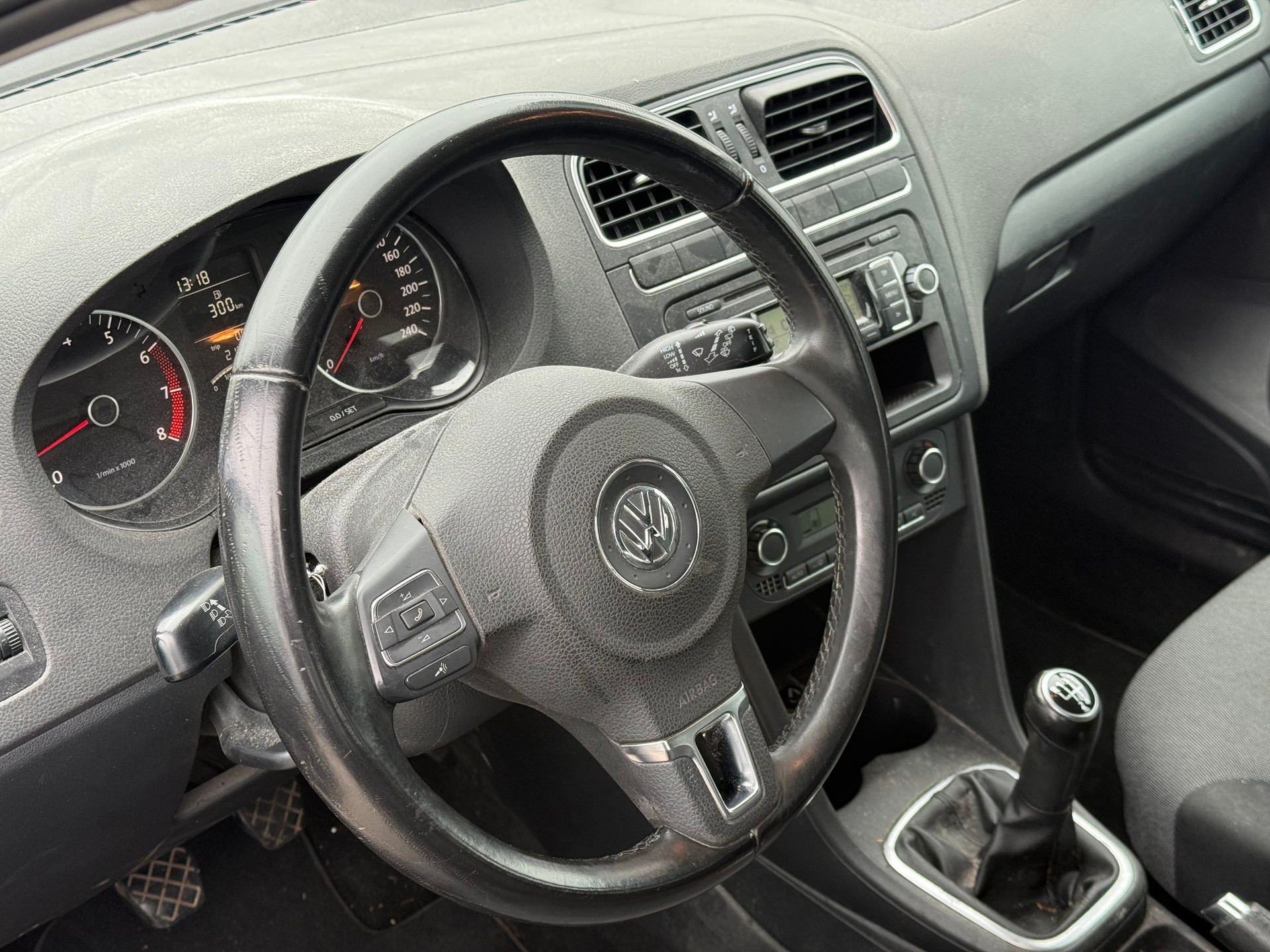 VW Polo 1.4 16V Highline-image-9