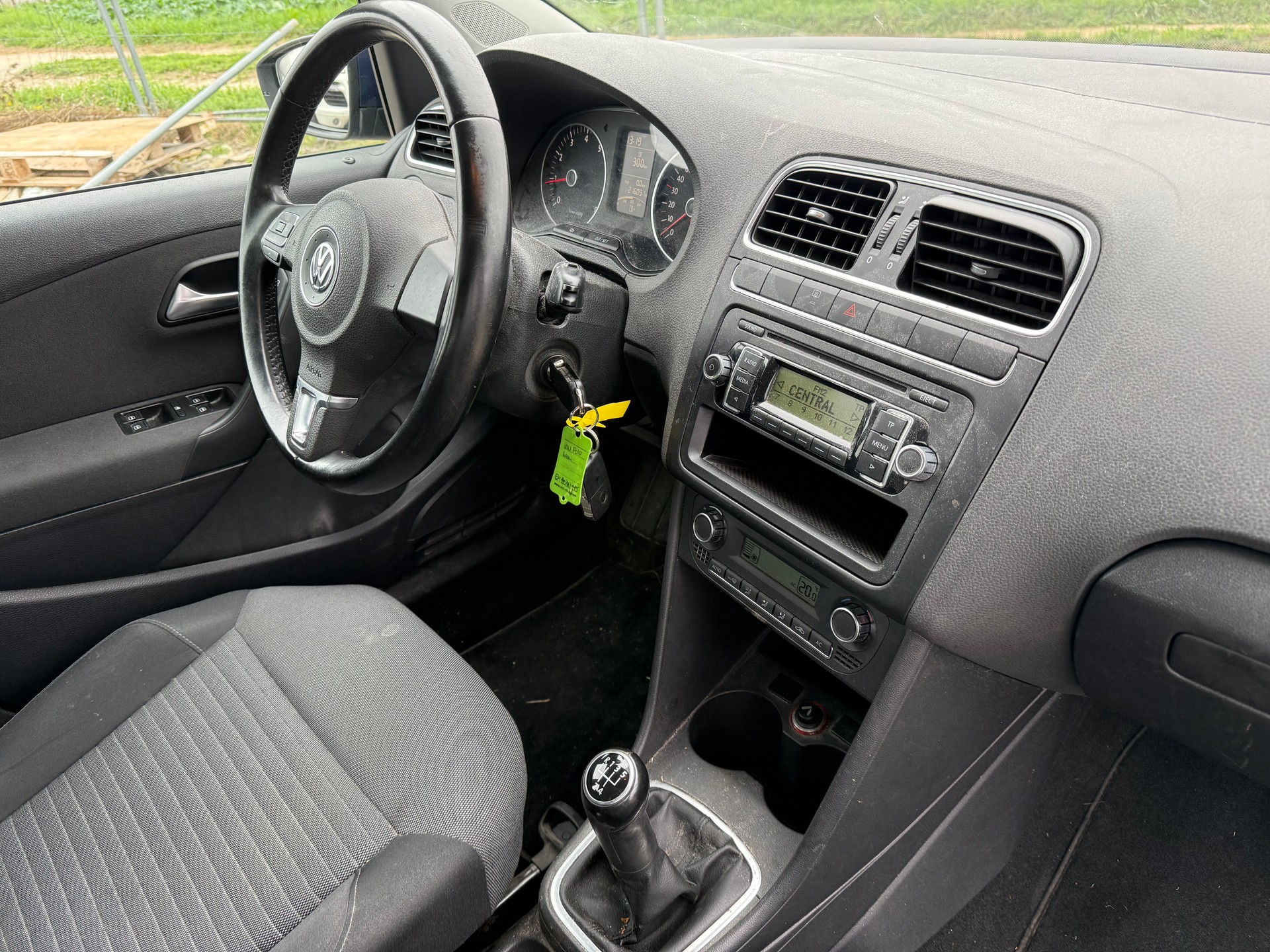 VW Polo 1.4 16V Highline-image-10