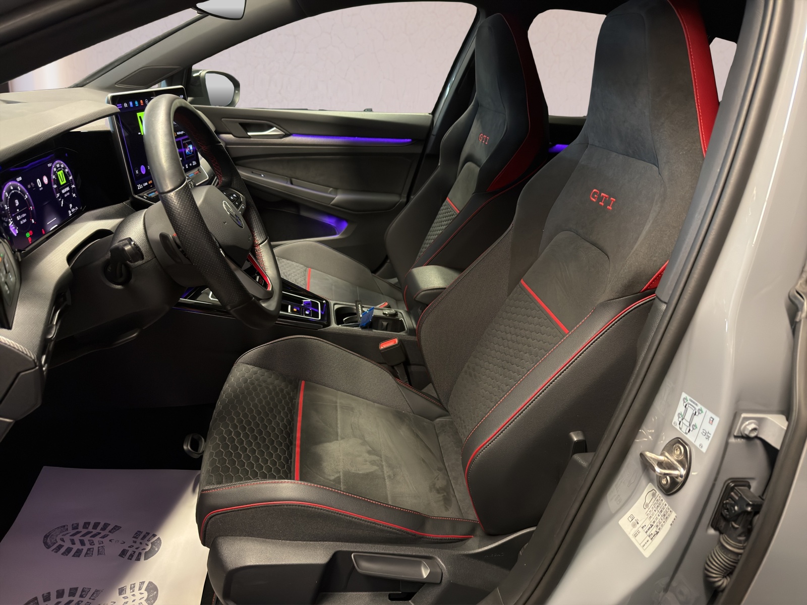VW Golf 2.0 TSI GTI Clubsport DSG-image-14