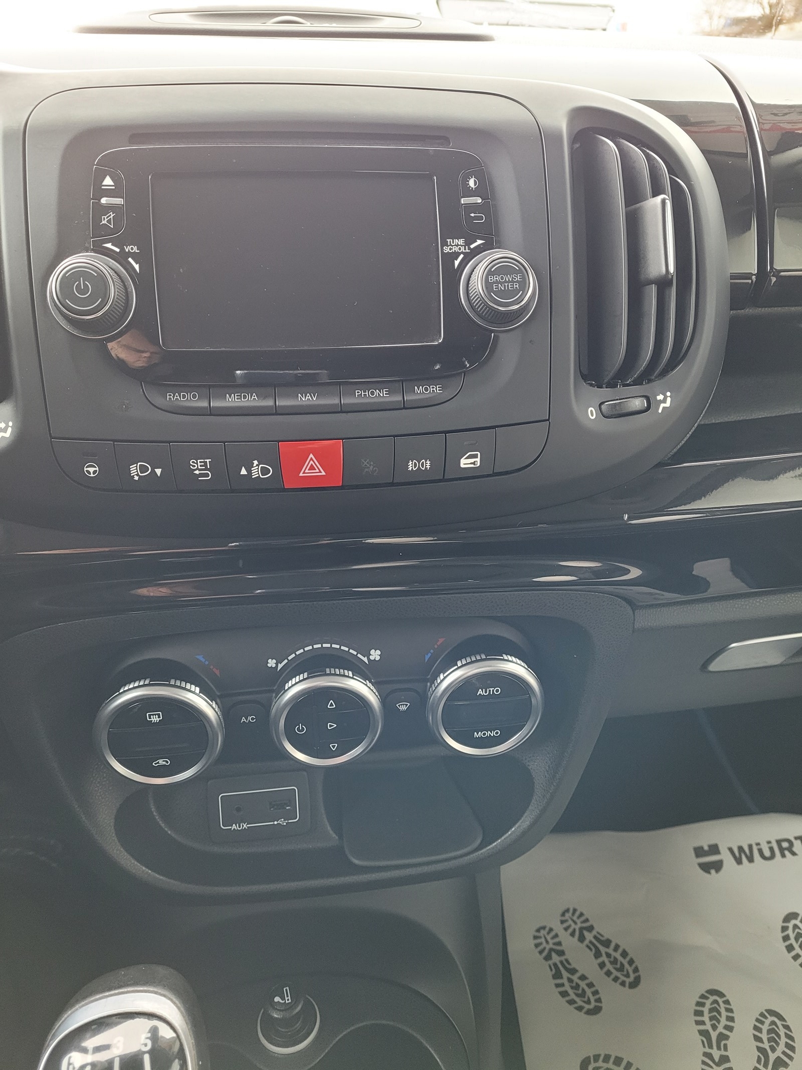FIAT 500L 1.4 TB 16V Trekking-image-9