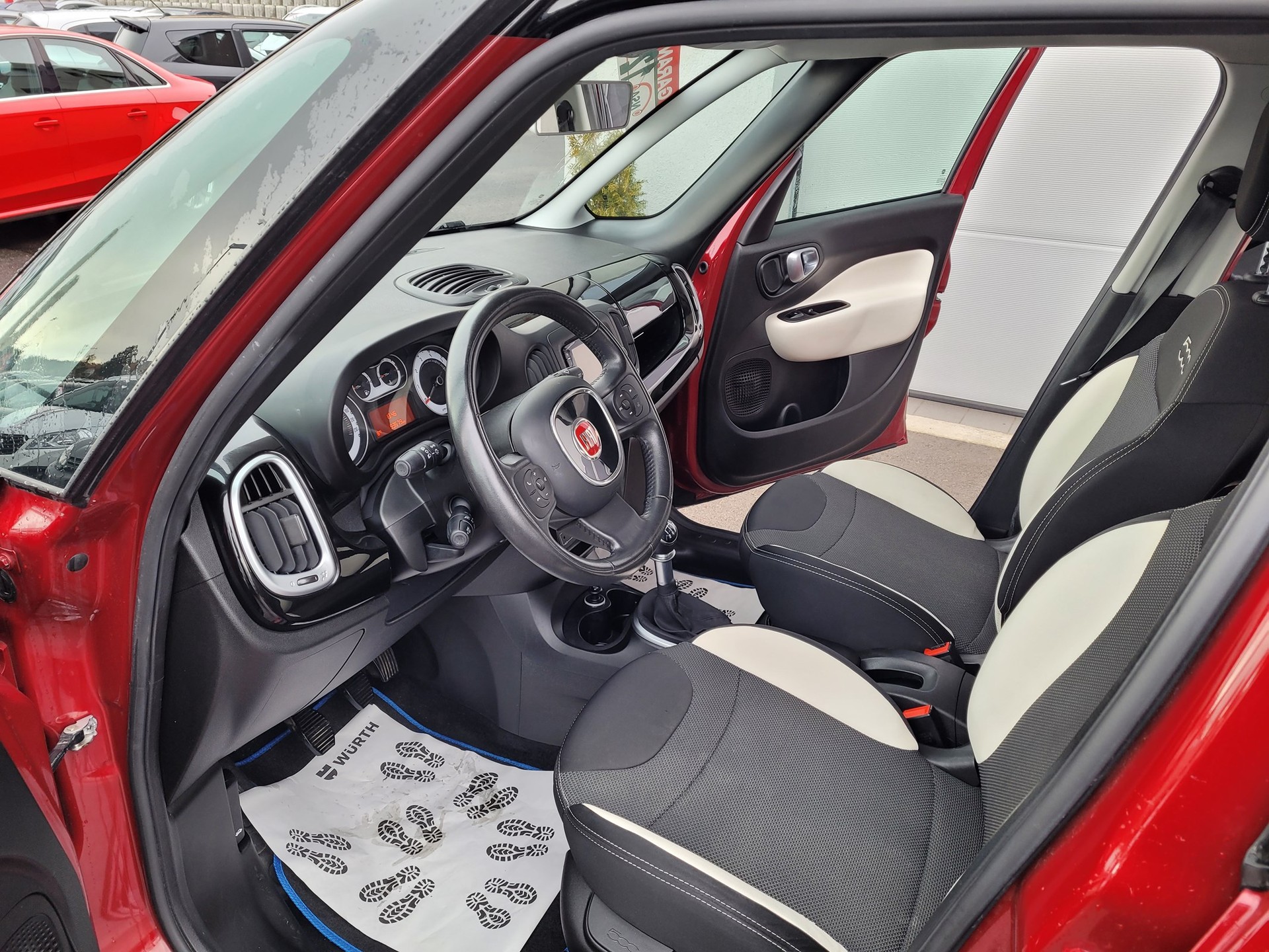 FIAT 500L 1.4 TB 16V Trekking-image-6