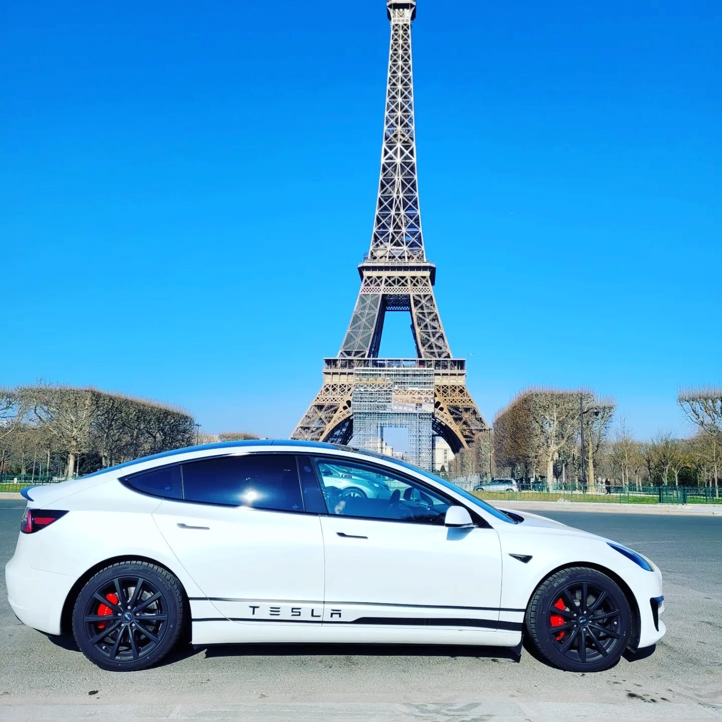 TESLA Model 3 Performance Dual Motor AWD-image-1