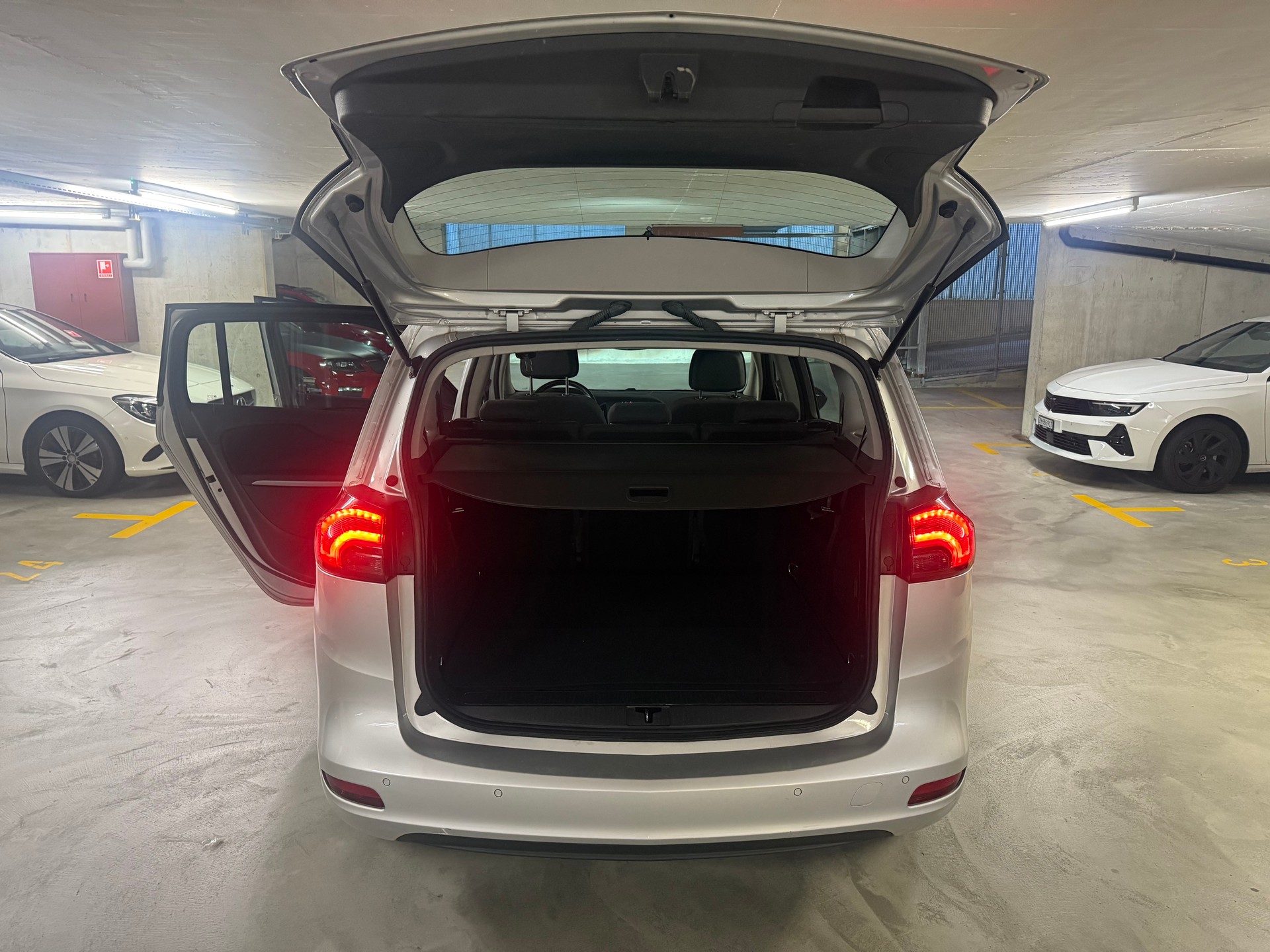 OPEL 1.4T eTEC Cosmo-image-11