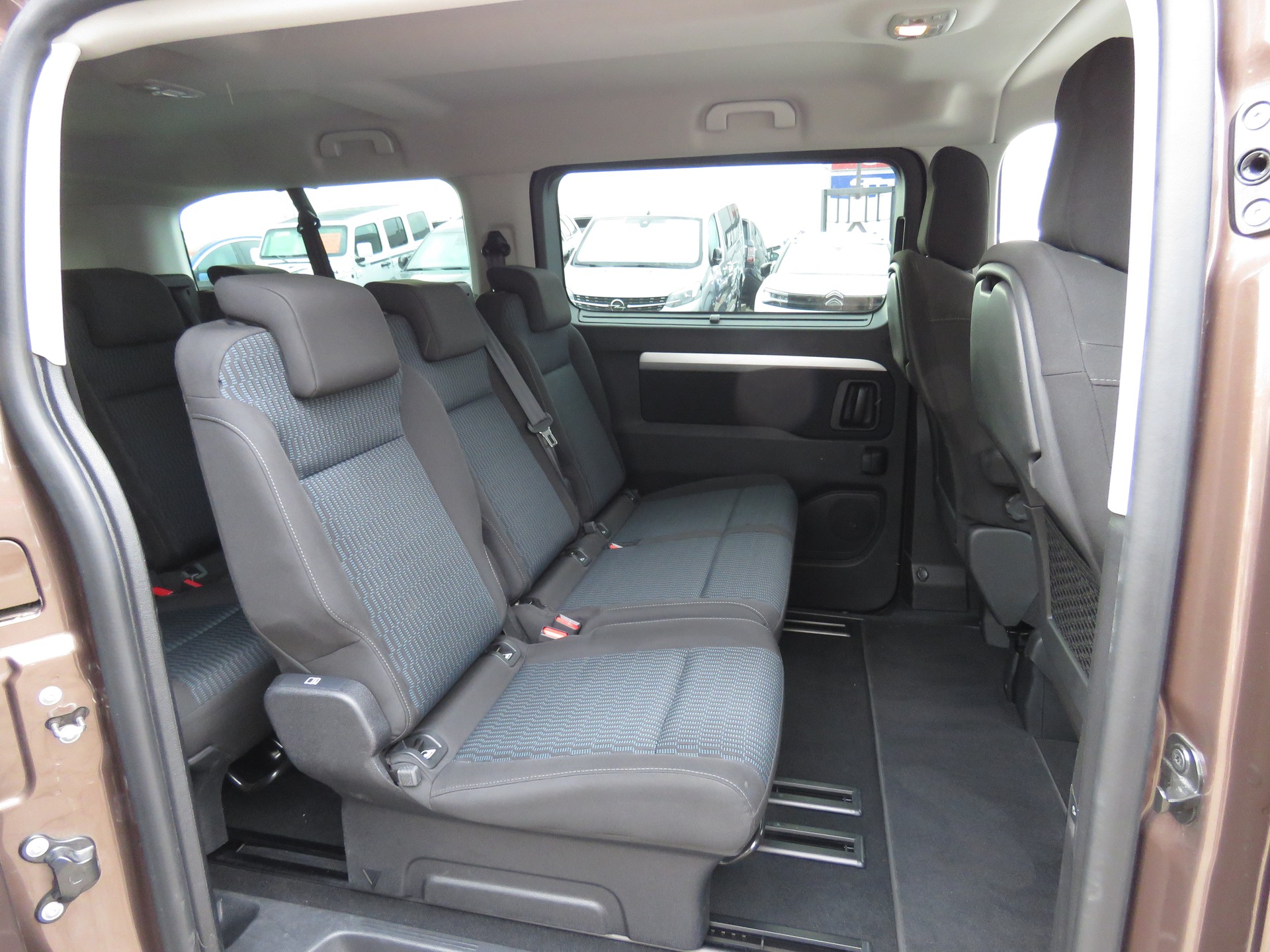 OPEL Zafira Life 2.0 CDTI Business Edition lang Automat (8-Plätzer, AHK 1.9 t)-image-14