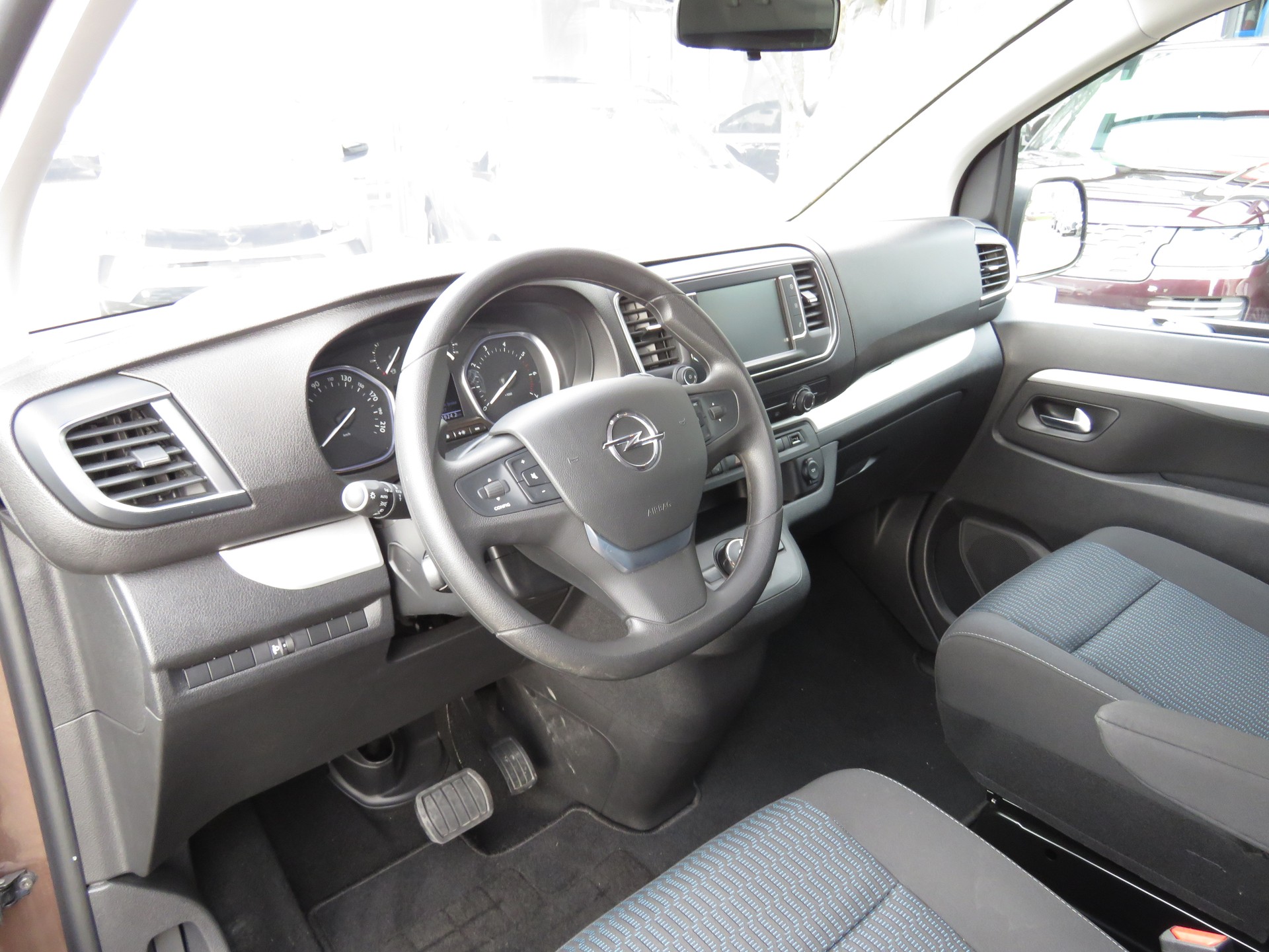 OPEL Zafira Life 2.0 CDTI Business Edition lang Automat (8-Plätzer, AHK 1.9 t)-image-6