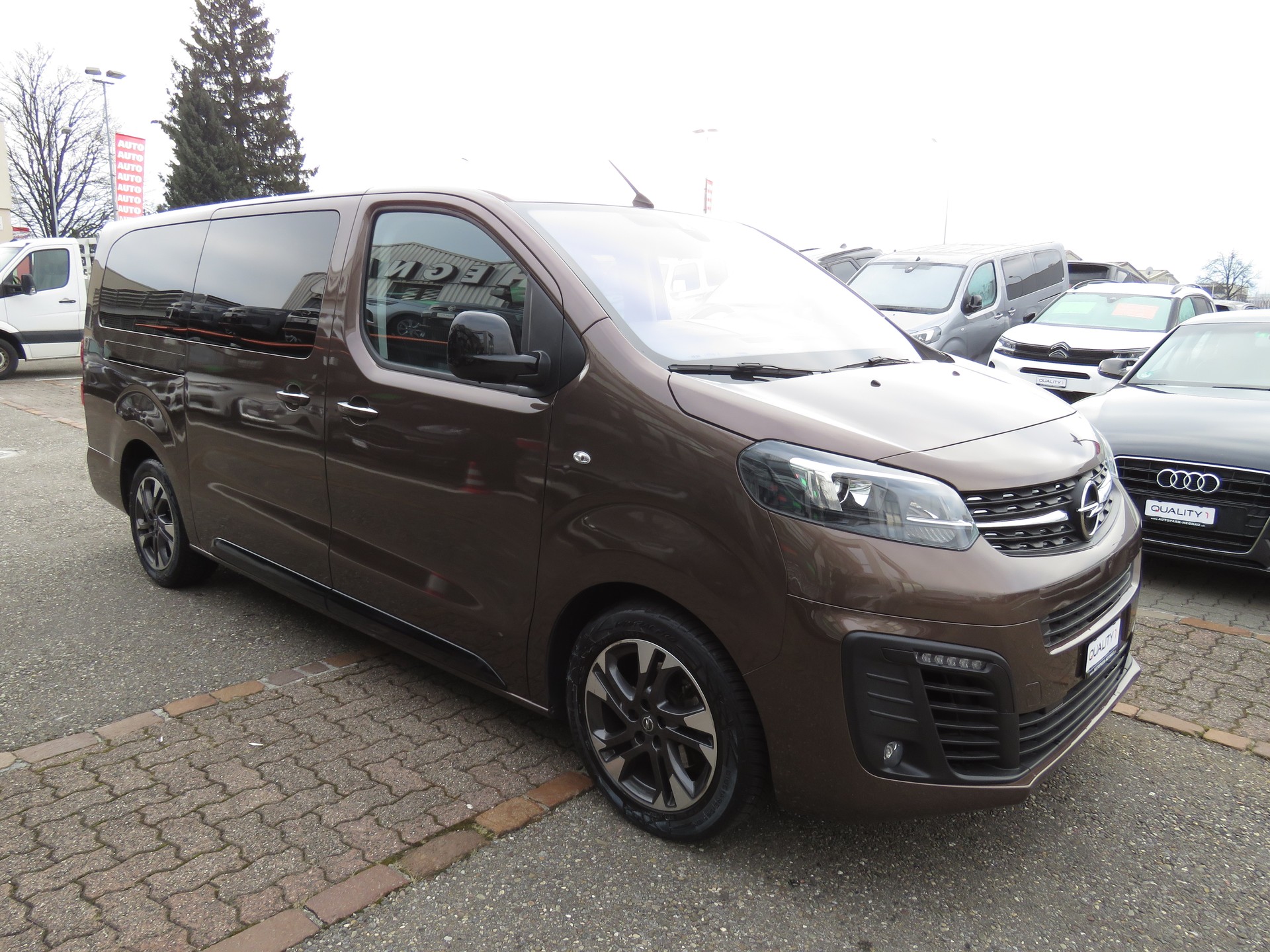 OPEL Zafira Life 2.0 CDTI Business Edition lang Automat (8-Plätzer, AHK 1.9 t)-image-2