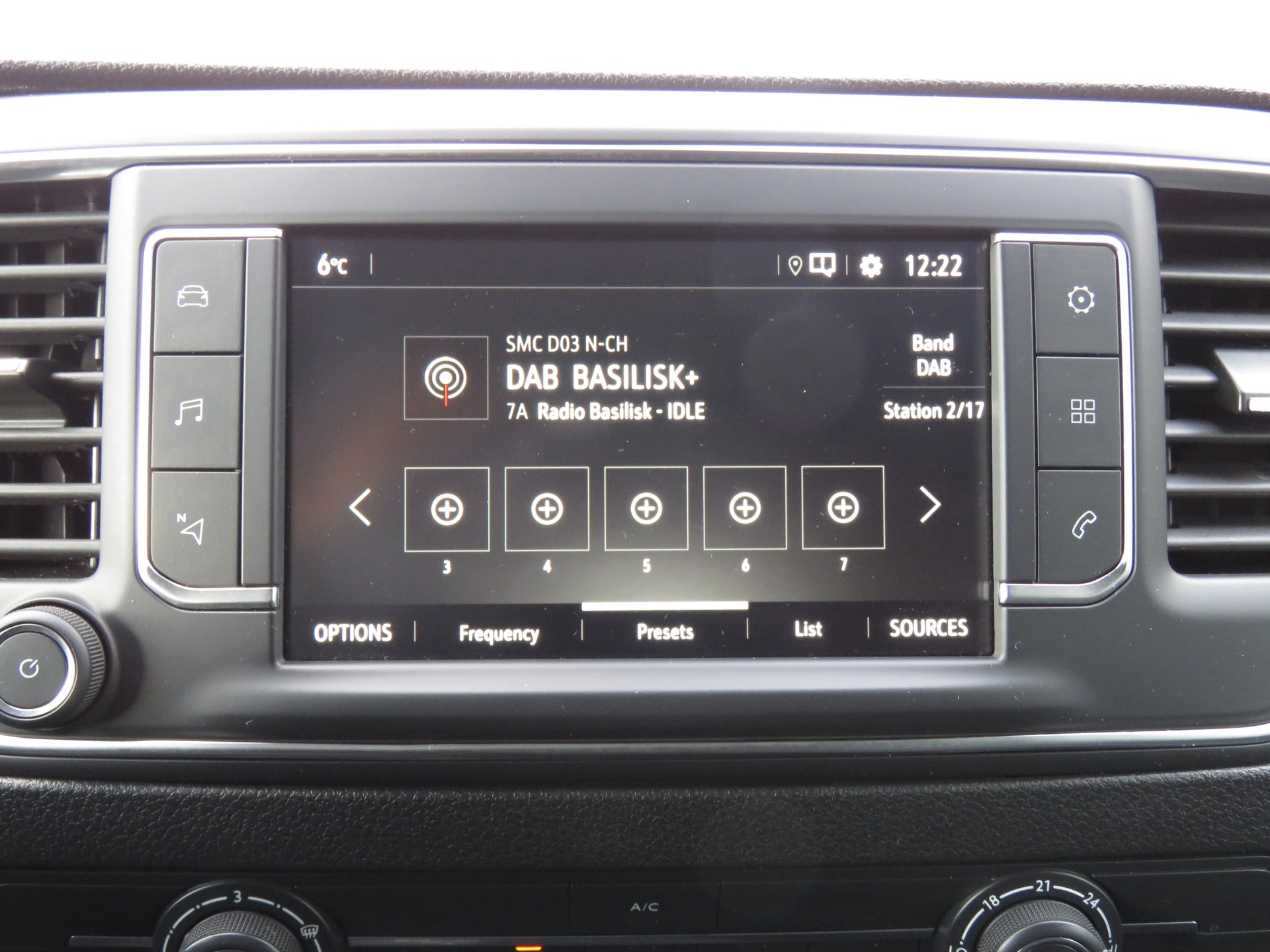 OPEL Zafira Life 2.0 CDTI Business Edition lang Automat (8-Plätzer, AHK 1.9 t)-image-25