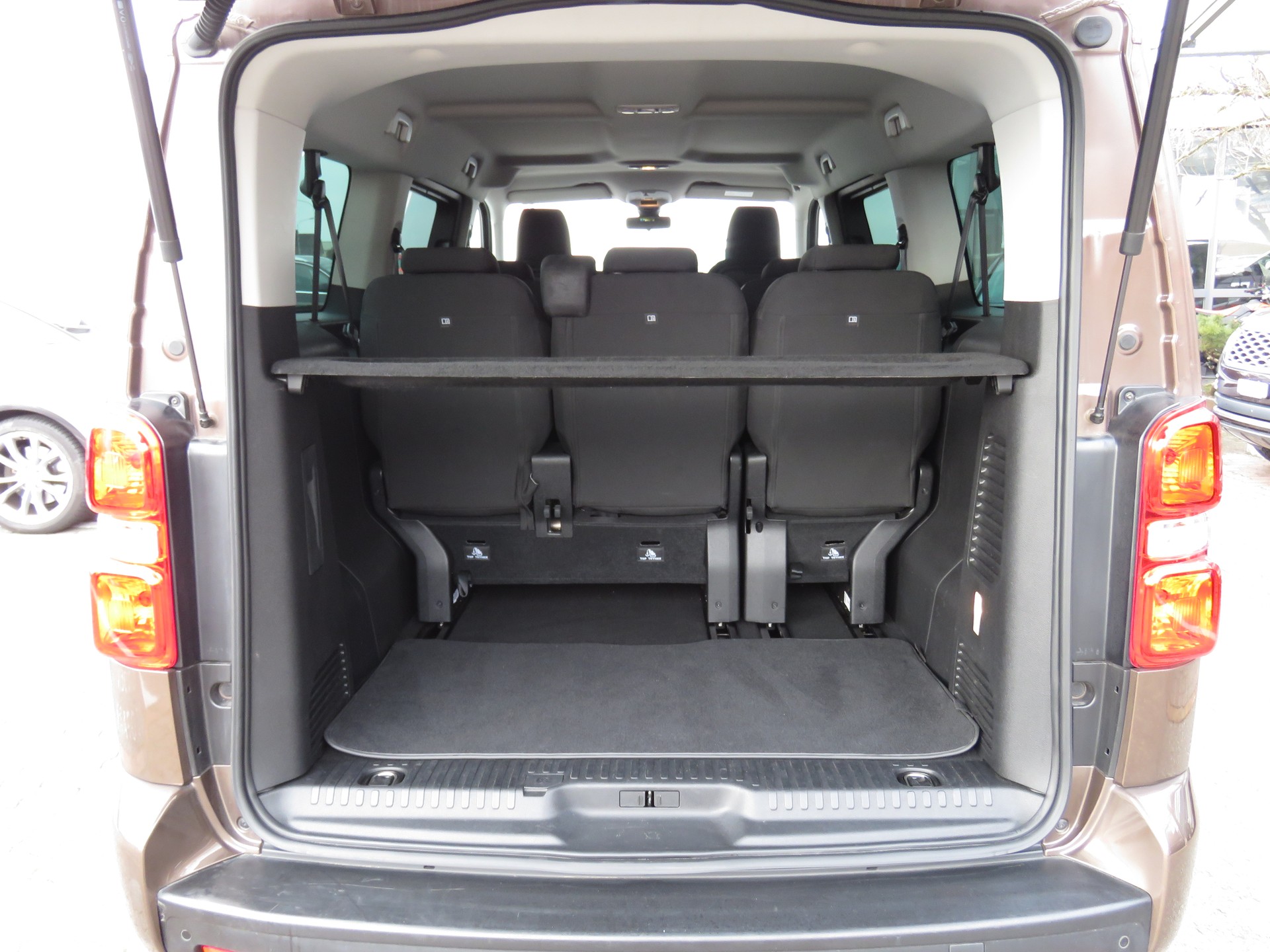 OPEL Zafira Life 2.0 CDTI Business Edition lang Automat (8-Plätzer, AHK 1.9 t)-image-10
