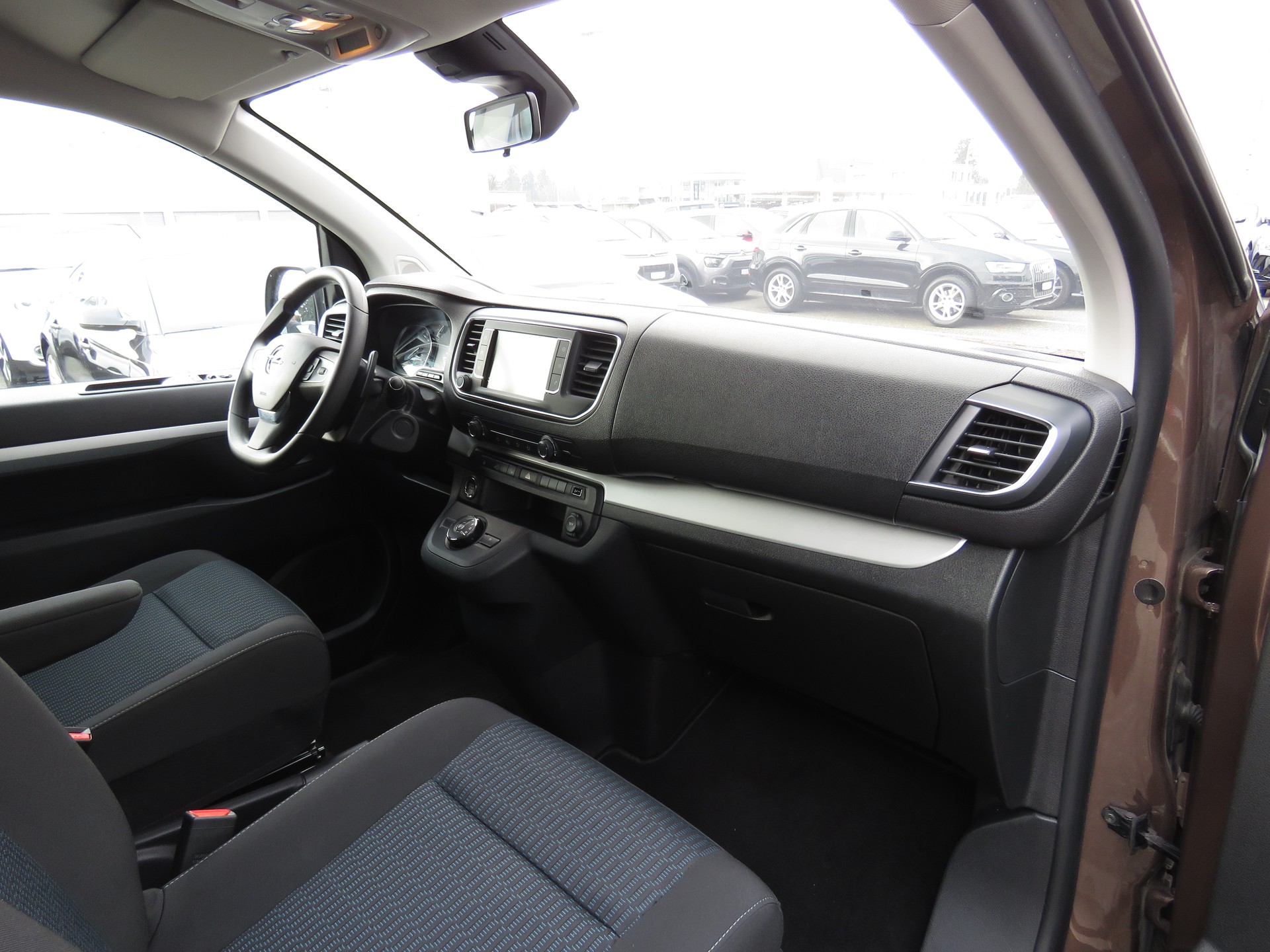 OPEL Zafira Life 2.0 CDTI Business Edition lang Automat (8-Plätzer, AHK 1.9 t)-image-12