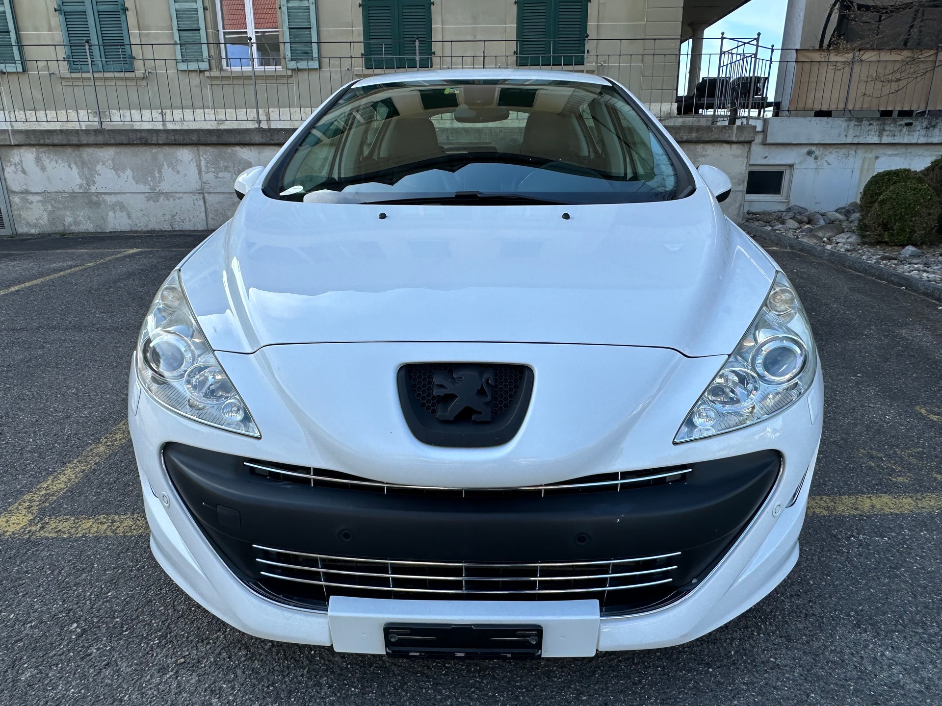 PEUGEOT 308 1.6 16V T GTi-image-8