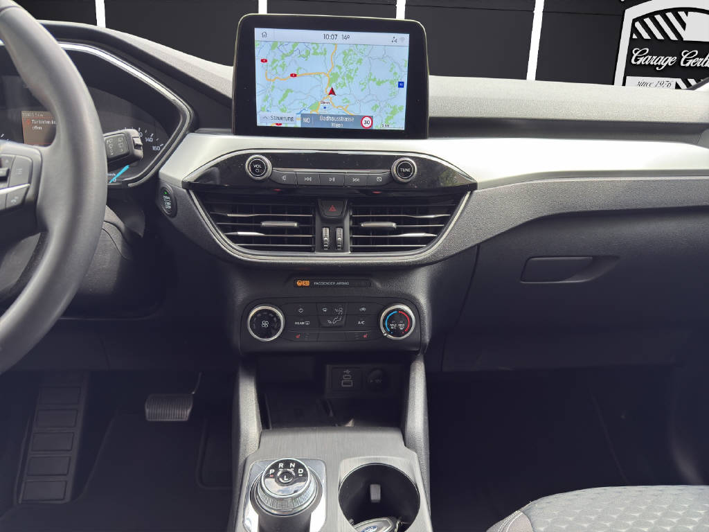 FORD Kuga 1.5 EcoBlue Cool & Connect-image-12