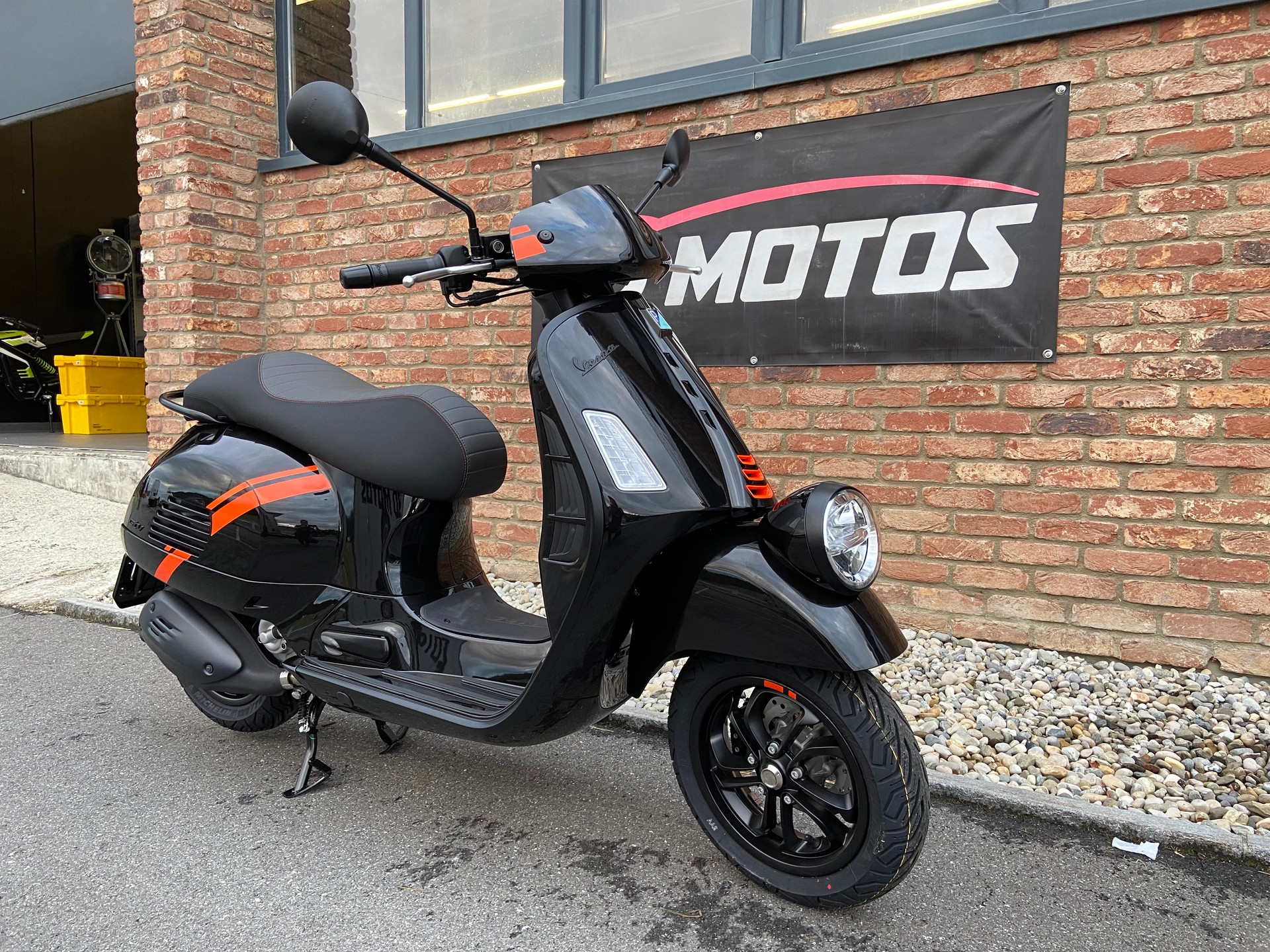 PIAGGIO Vespa GTV 300 E5-showroom-element-1