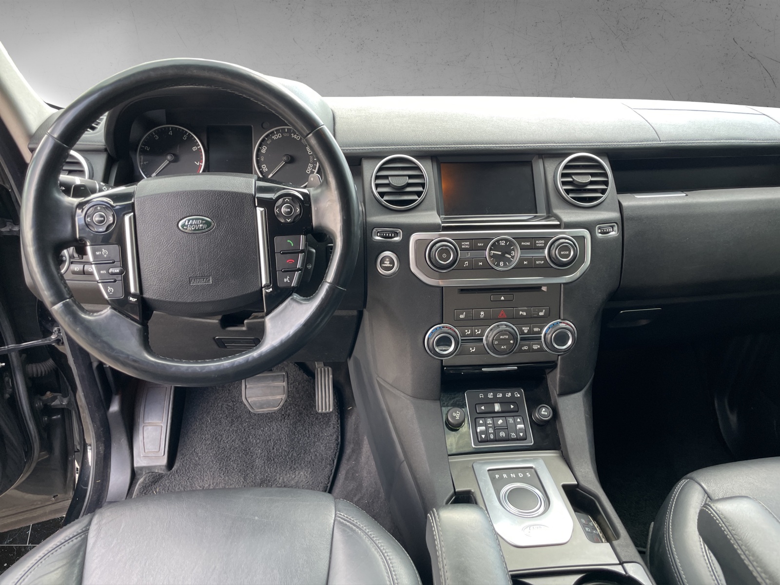 LAND ROVER Discovery 3.0 V6 SC SE-image-10
