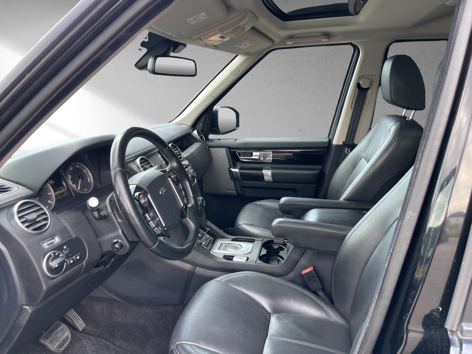 LAND ROVER Discovery 3.0 V6 SC SE-image-8