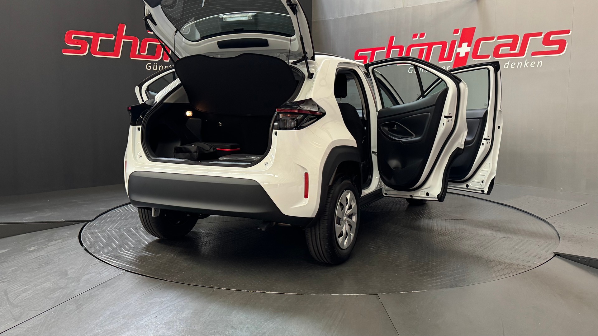 TOYOTA Yaris Cross 1.5 Comfort e-CVT-image-5