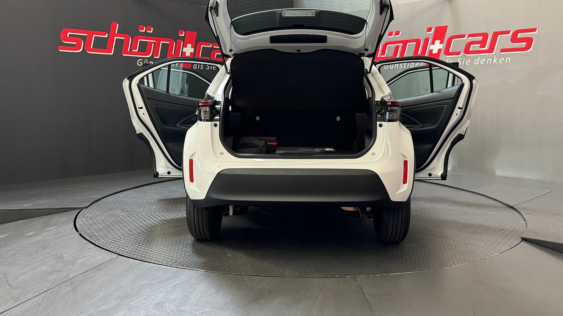 TOYOTA Yaris Cross 1.5 Comfort e-CVT-image-4