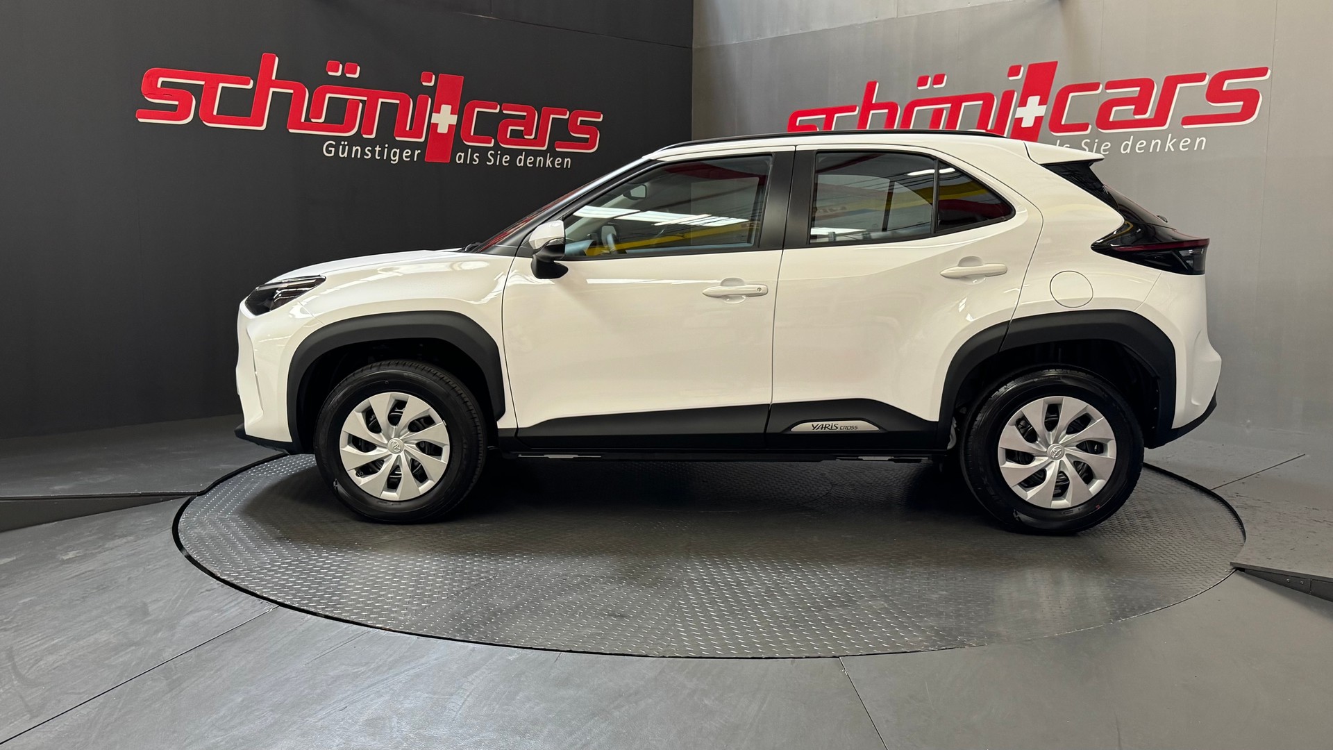TOYOTA Yaris Cross 1.5 Comfort e-CVT-showroom-element-2