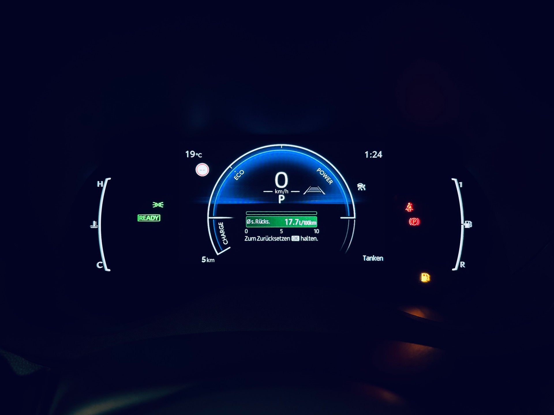 TOYOTA Yaris Cross 1.5 Comfort e-CVT-image-16