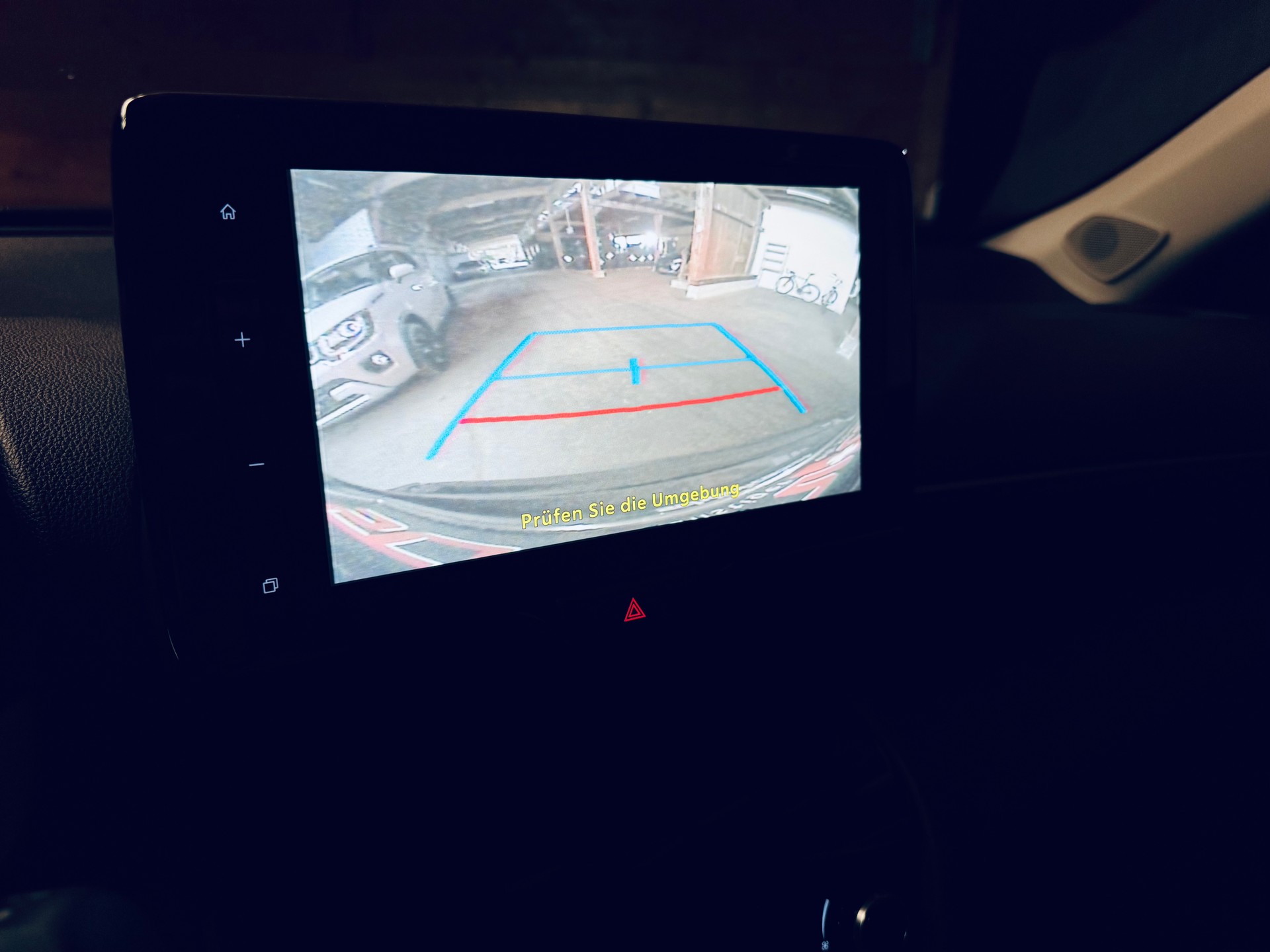 TOYOTA Yaris Cross 1.5 Comfort e-CVT-image-19