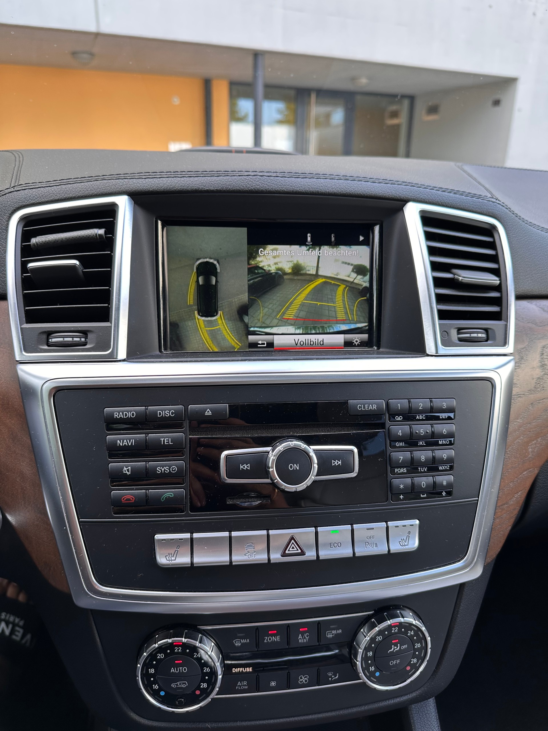 MERCEDES-BENZ GL 350 AHK 3500Kg FRISCH MFK-image-11