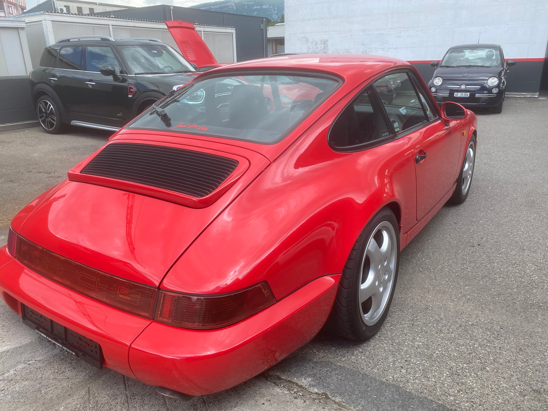 PORSCHE 911 Carrera 2-image-2