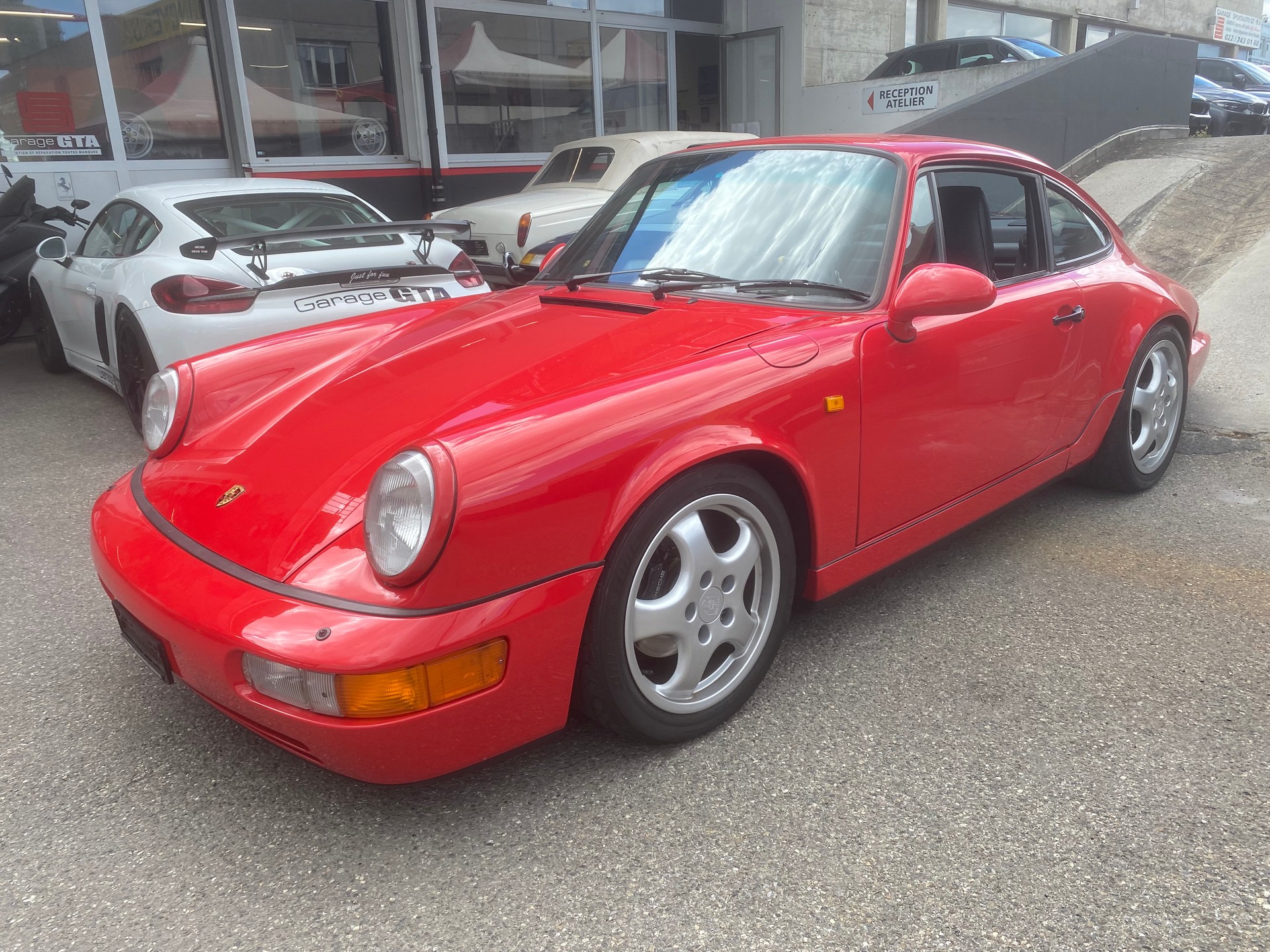 PORSCHE 911 Carrera 2-image-0