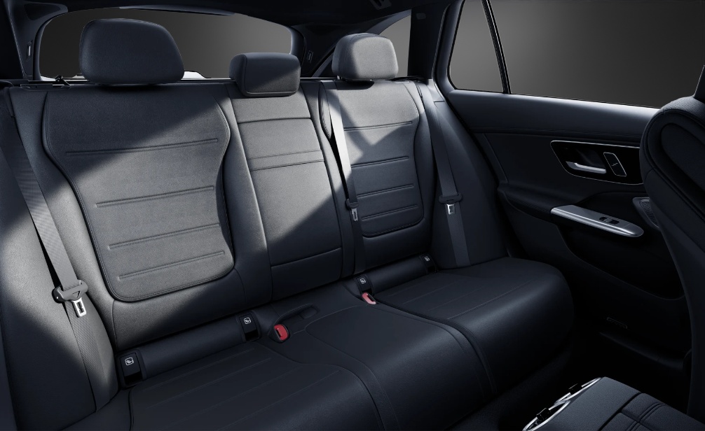 MERCEDES-BENZ C 300 T 4 Matic-image-7
