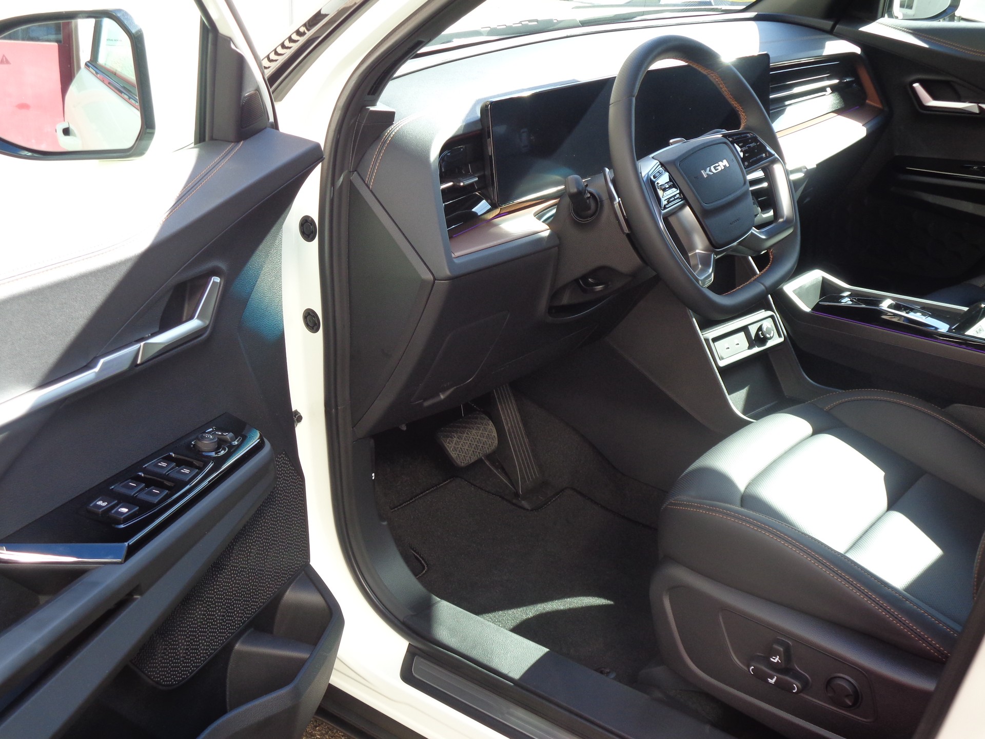 KGM-SsangYong Torres 1.5 TGDI Hybrid HEVTitanium AT-image-7