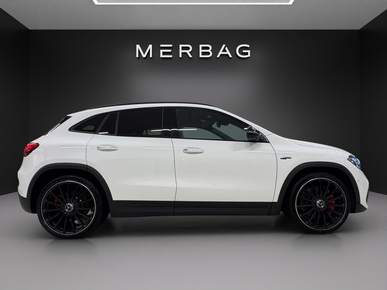 MERCEDES-BENZ GLA 45 S AMG 4Matic+ 8G-Speedshift DCT-image-1