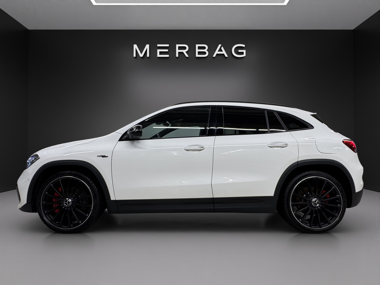 MERCEDES-BENZ GLA 45 S AMG 4Matic+ 8G-Speedshift DCT-image-5