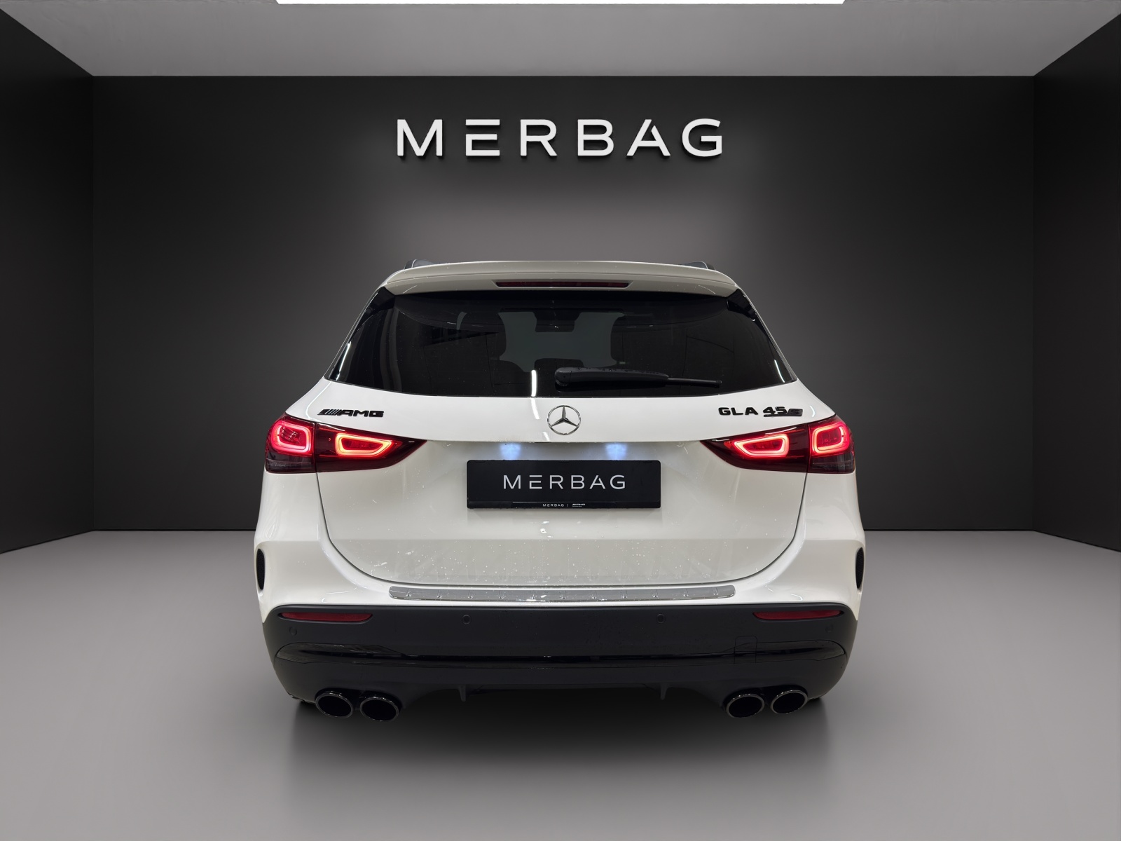 MERCEDES-BENZ GLA 45 S AMG 4Matic+ 8G-Speedshift DCT-image-3