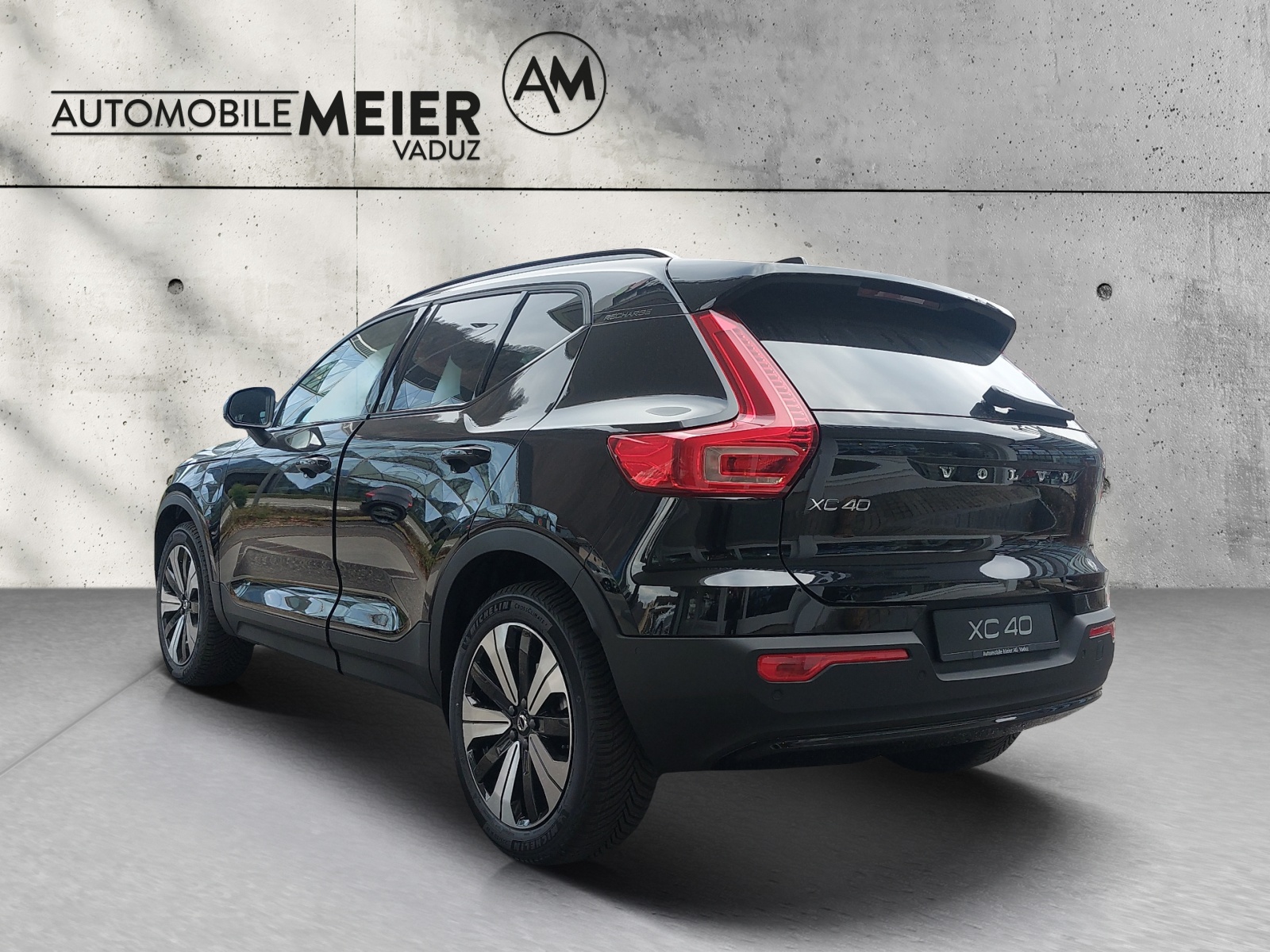 VOLVO XC40 1.5 T4 PiH Plus Dark-image-7