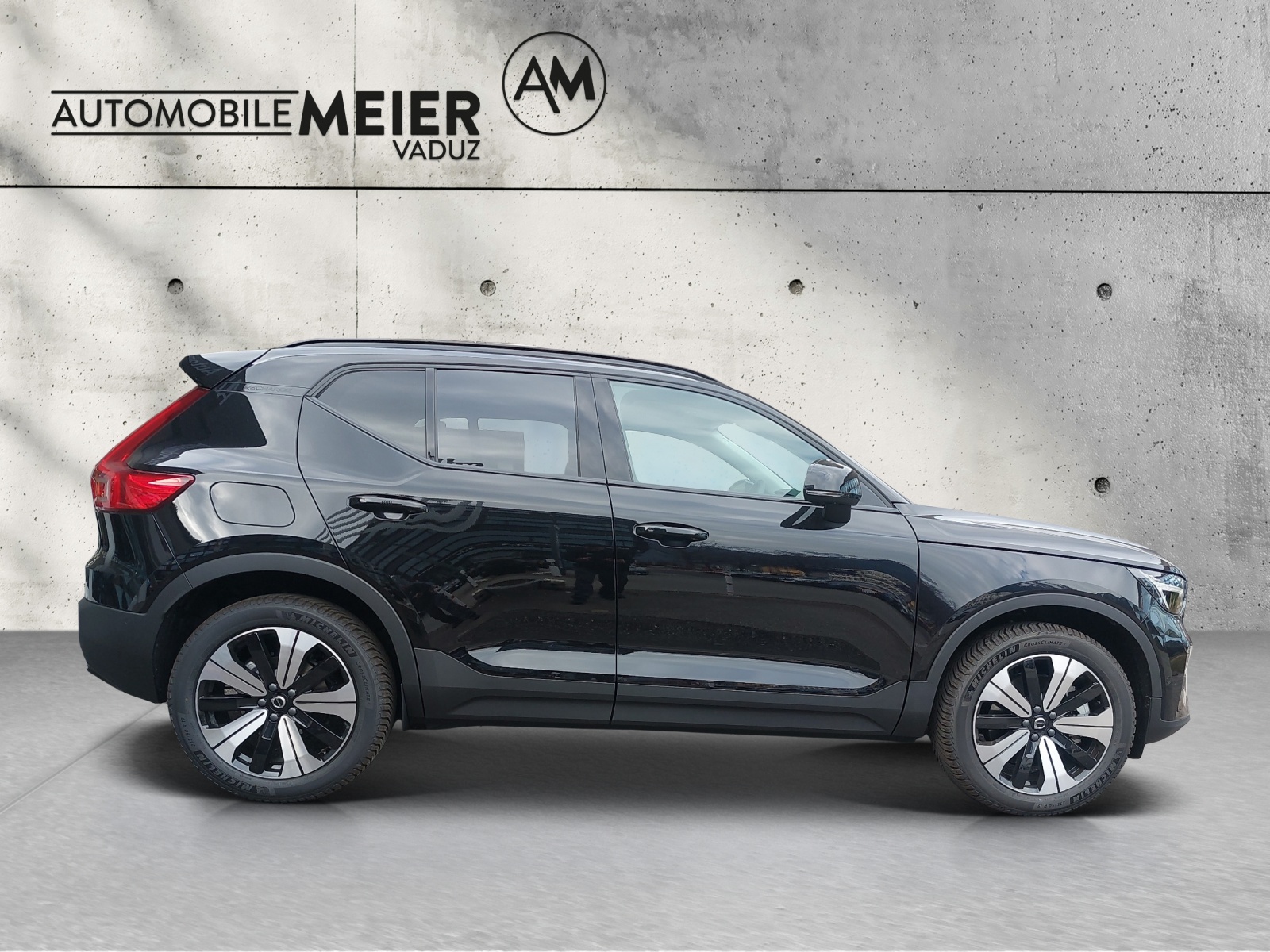VOLVO XC40 1.5 T4 PiH Plus Dark-image-11