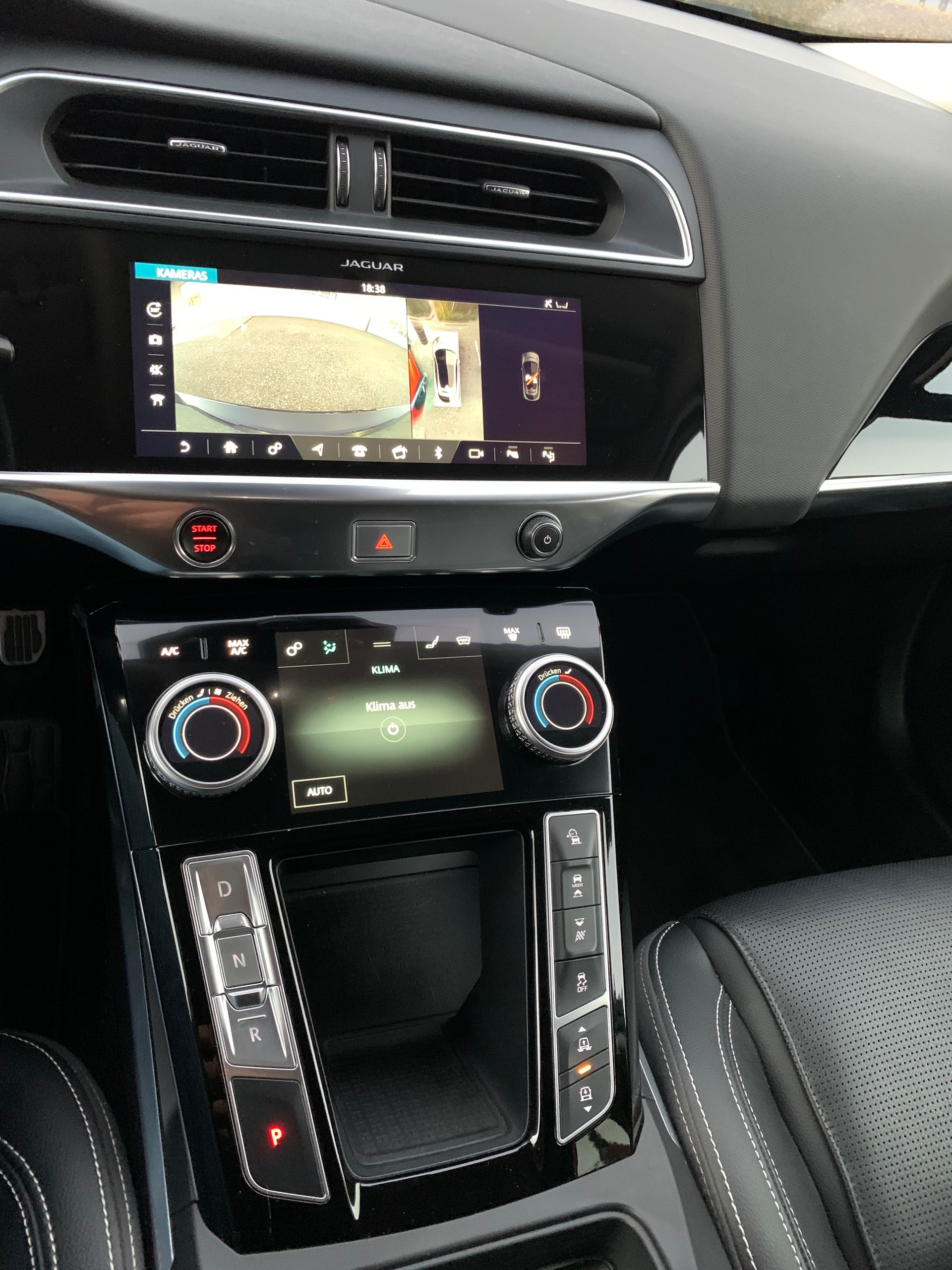 JAGUAR I-Pace EV400 HSE AWD-image-9