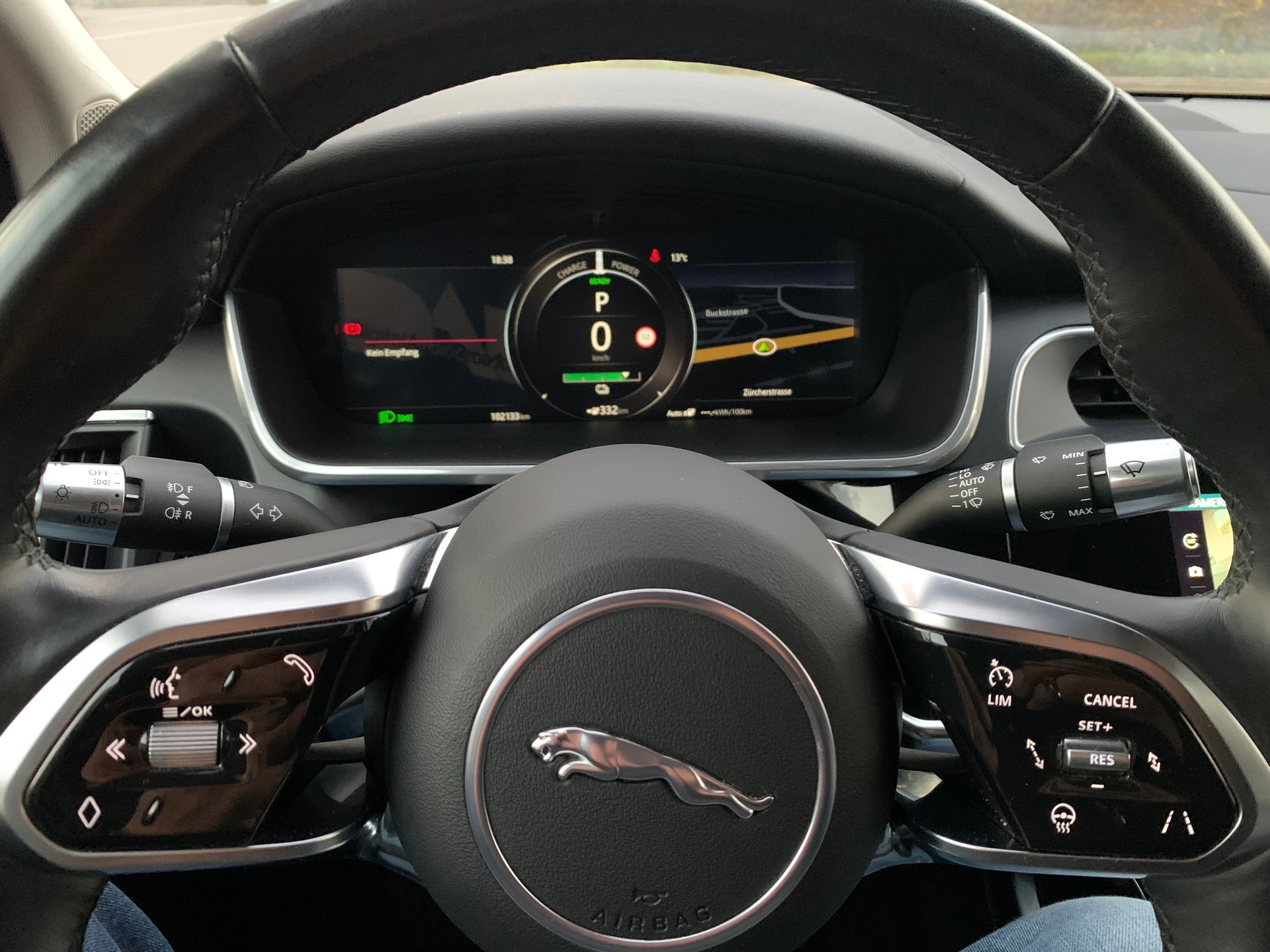 JAGUAR I-Pace EV400 HSE AWD-image-10