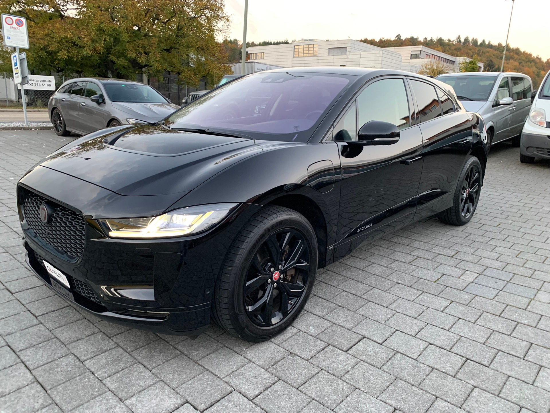 JAGUAR I-Pace EV400 HSE AWD-image-0