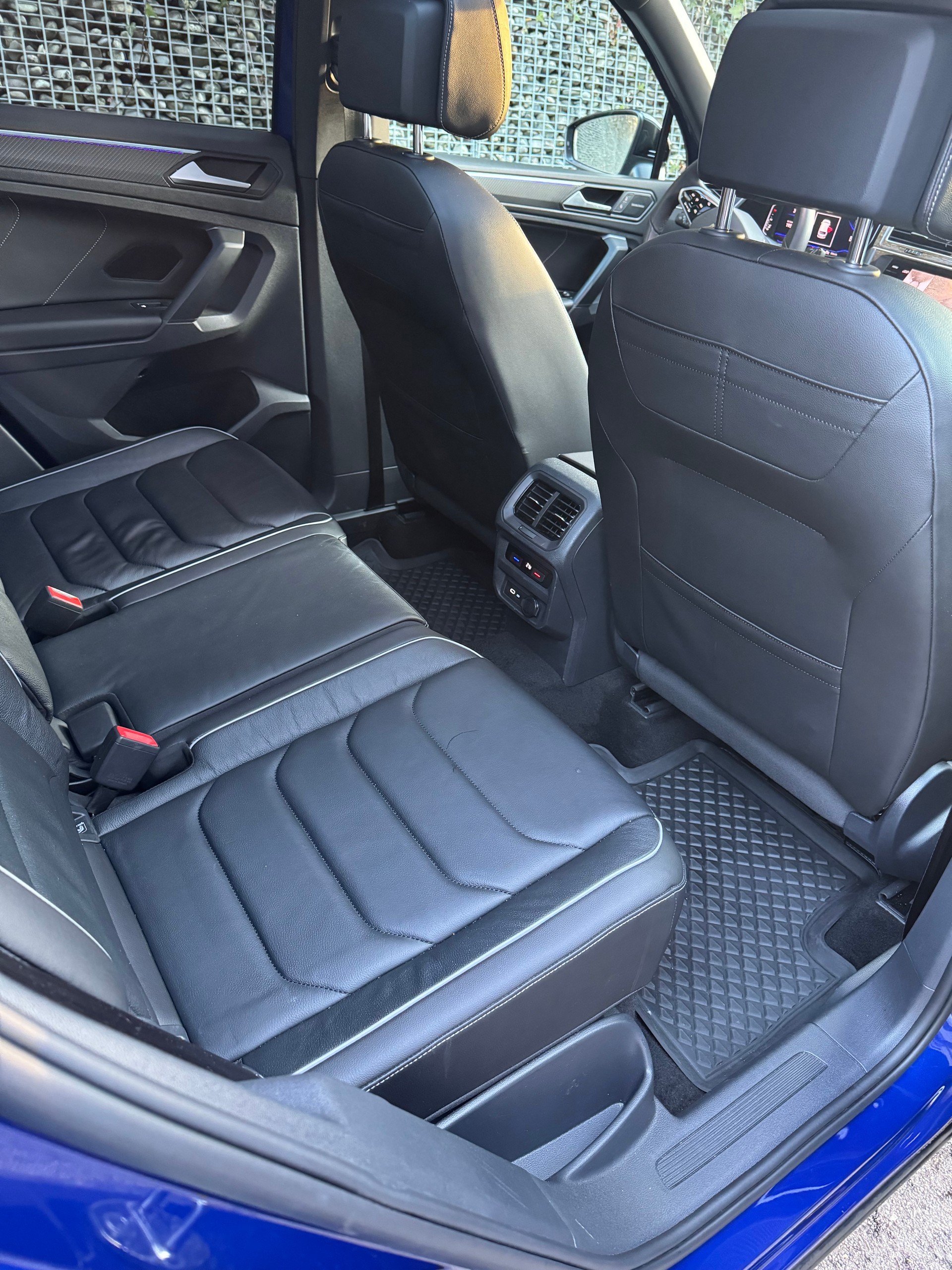 VW Tiguan 2.0TSI R-Line 4Motion DSG Leasing ab 345.- 1 J Garantie 3 J Gratisservice-image-12