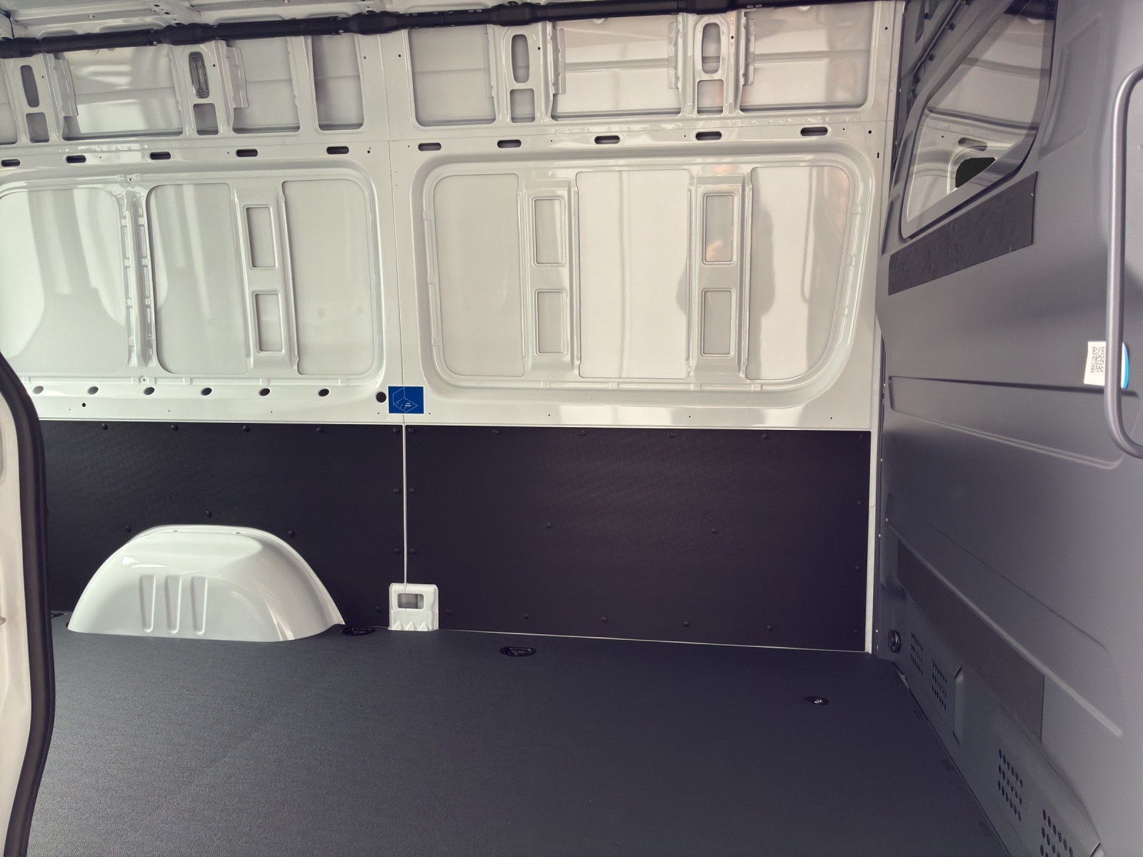 MERCEDES-BENZ Sprinter-image-8