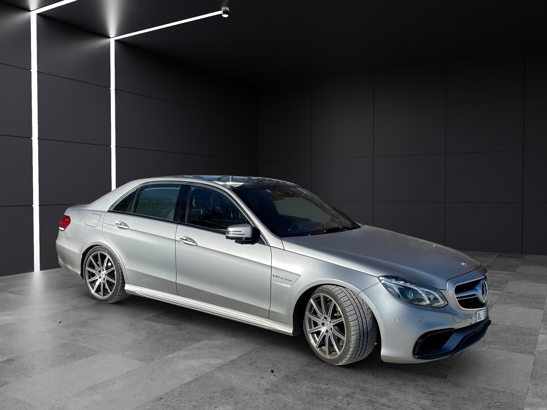 MERCEDES-BENZ E 63 AMG 4Matic Speedshift Frozen Grey Matt mit 750PS & 1000Nm-image-2