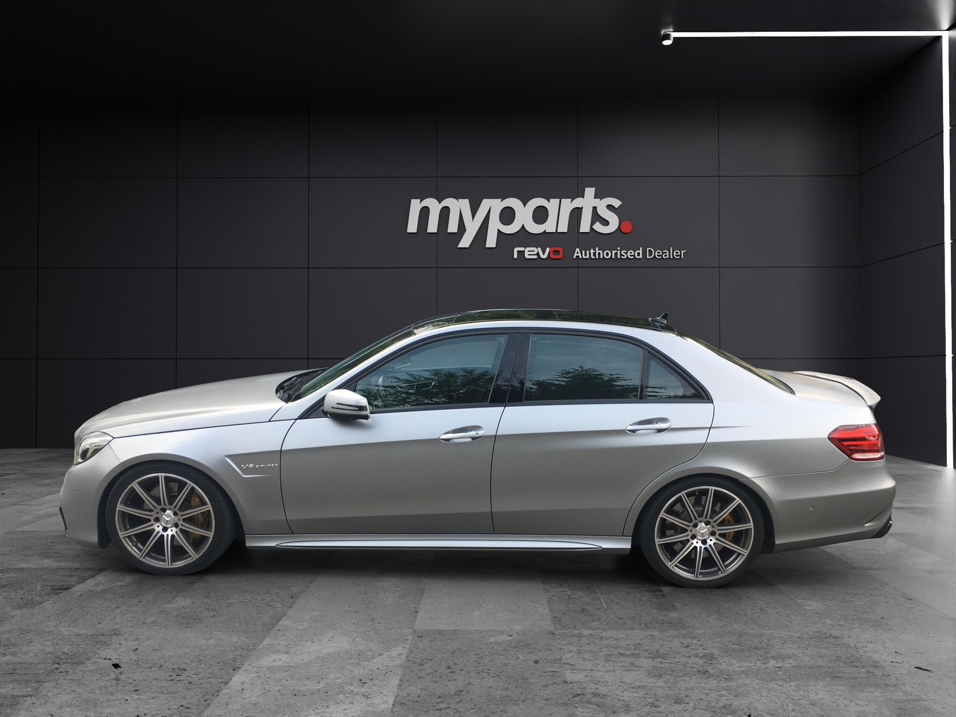 MERCEDES-BENZ E 63 AMG 4Matic Speedshift Frozen Grey Matt mit 750PS & 1000Nm-image-1
