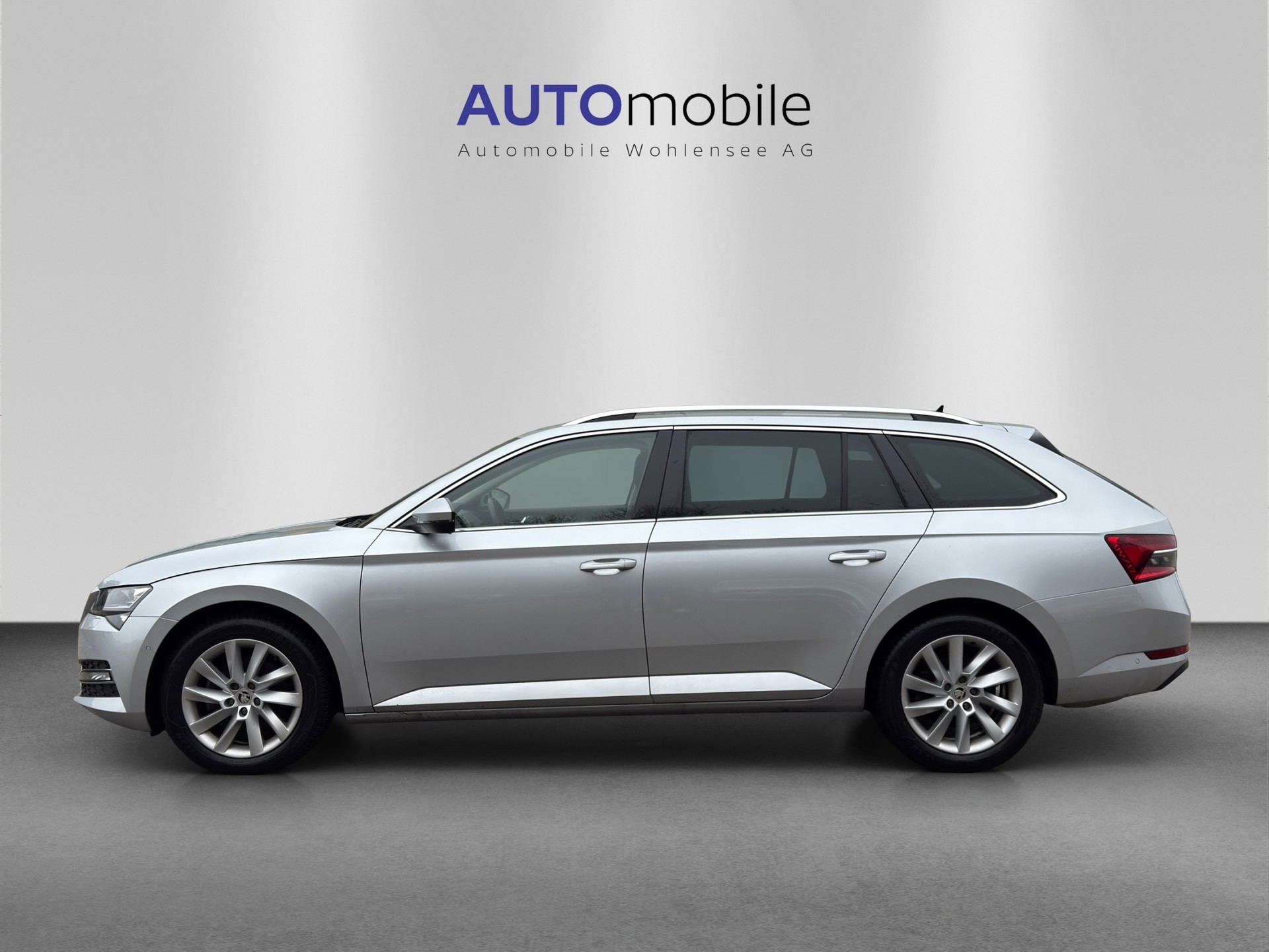 SKODA Superb Combi 2.0 TDi Style 4x4 DSG-image-0