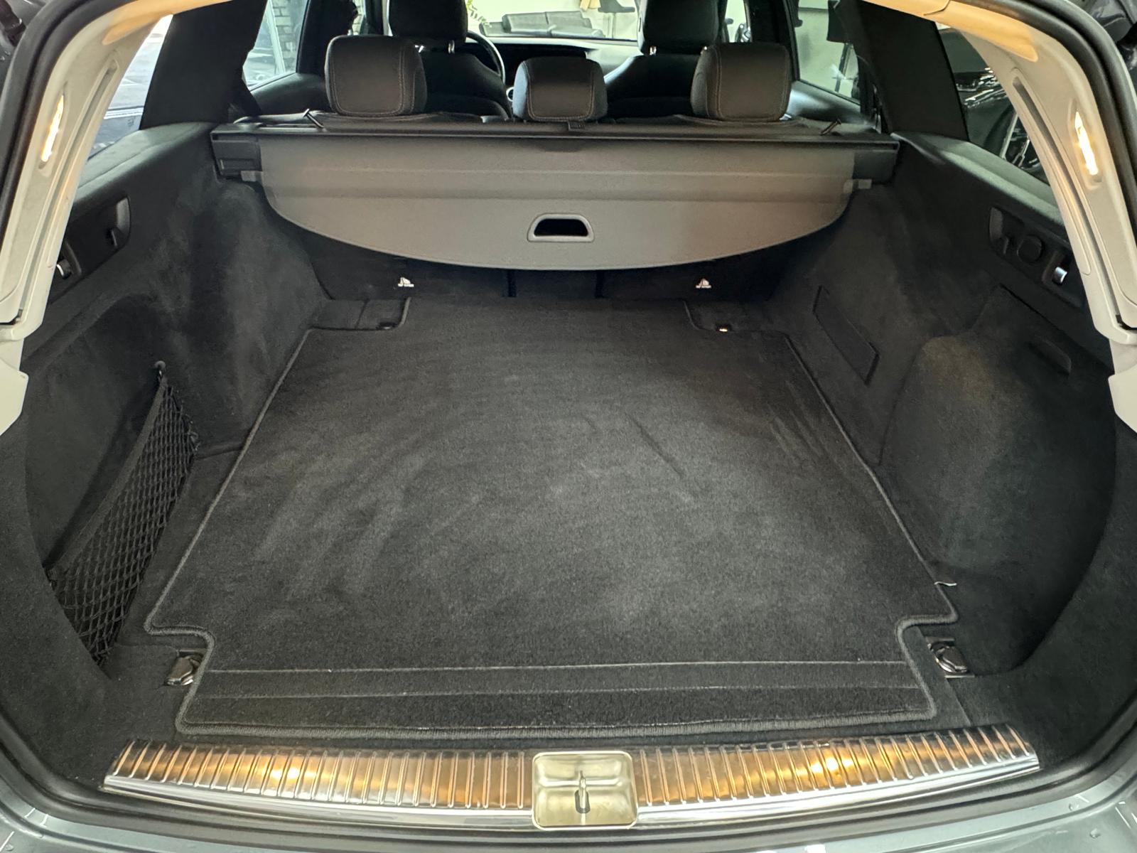 MERCEDES-BENZ E 220 d T 4Matic Avantgarde 9G-Tronic-image-24