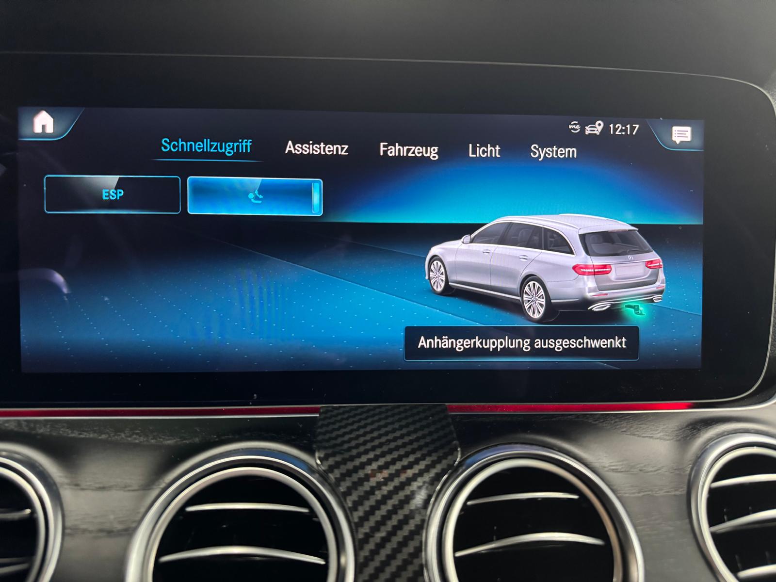 MERCEDES-BENZ E 220 d T 4Matic Avantgarde 9G-Tronic-image-20