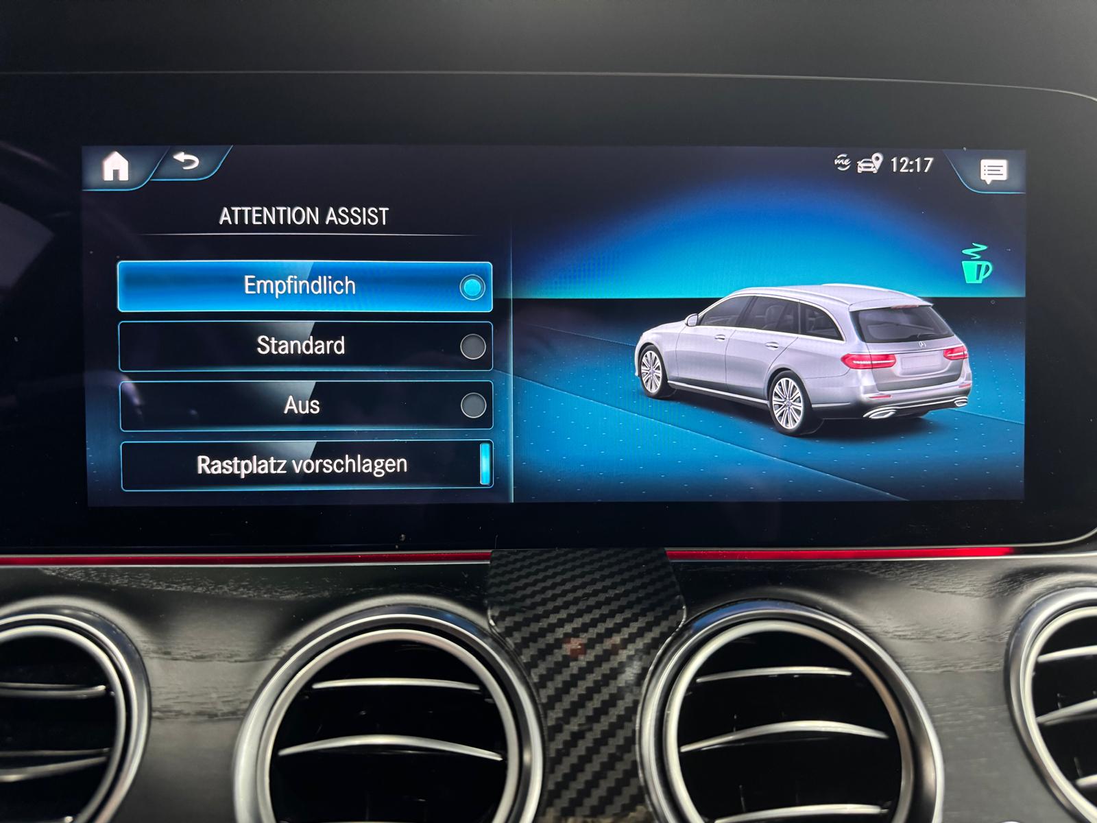 MERCEDES-BENZ E 220 d T 4Matic Avantgarde 9G-Tronic-image-21
