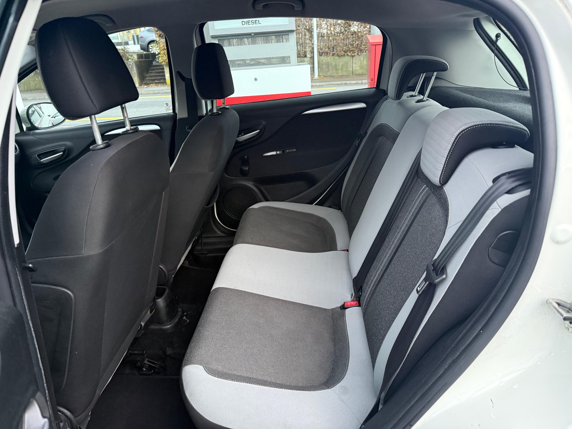 FIAT Punto 1.4 Easy-image-10
