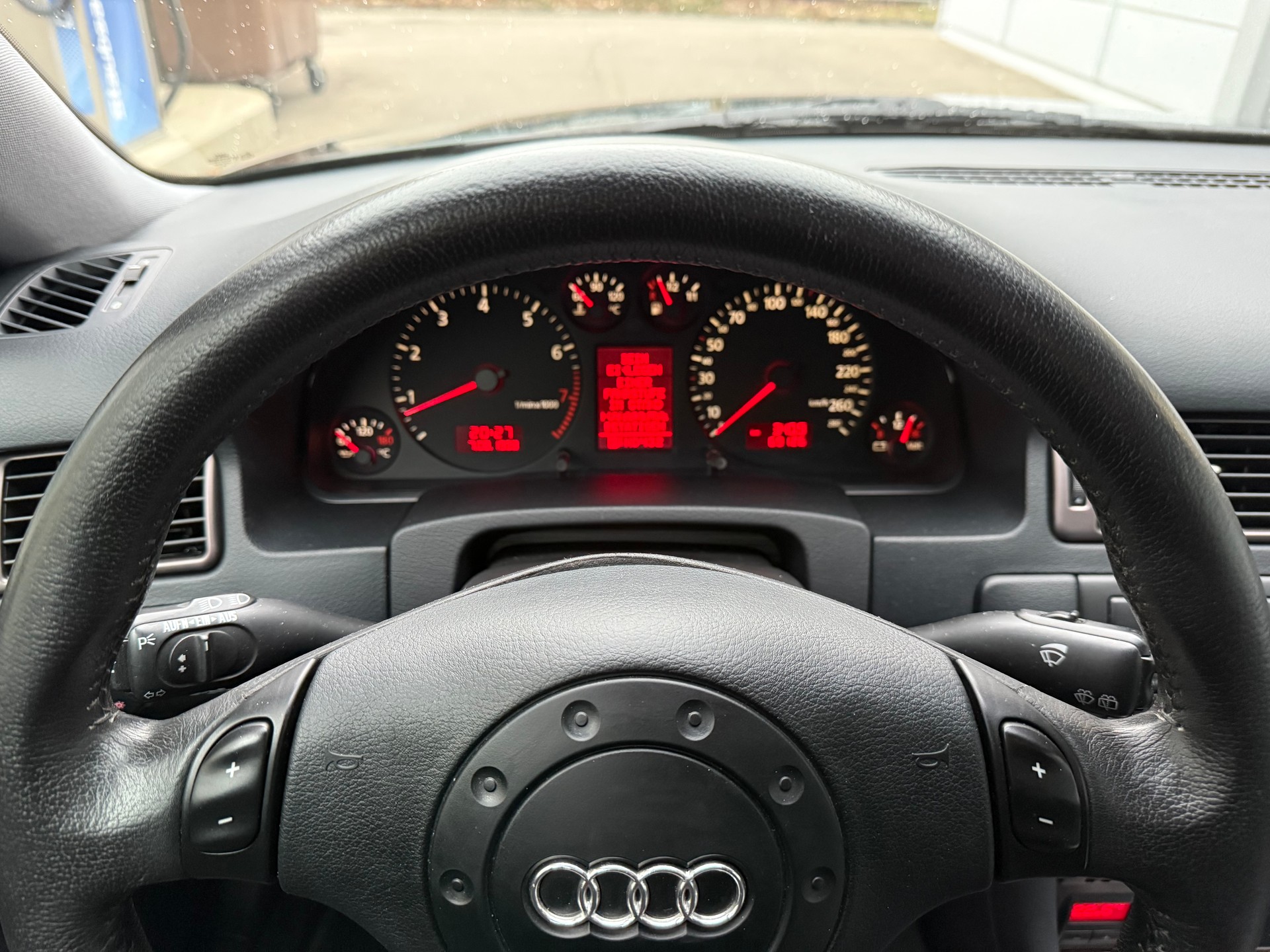 AUDI A6 Avant 4.2 quattro Advance tiptronic *1.st Hand CH Fahrzeug *Frisch ab MFK *Lederausstattung *Tempomat *Glas-Schiebedach-image-12